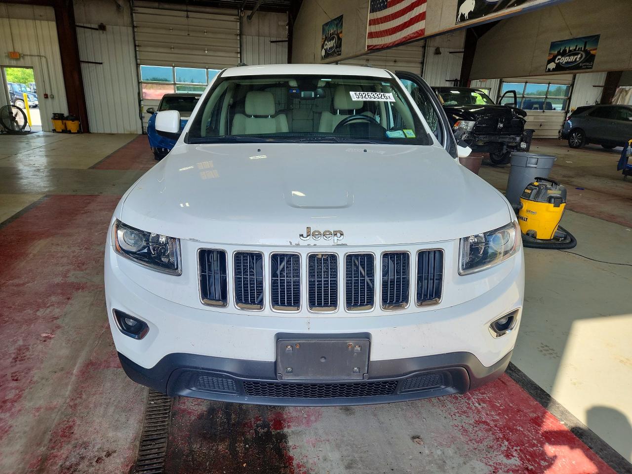 2015 Jeep Grand Cherokee Laredo White vin: 1C4RJFAG7FC226742