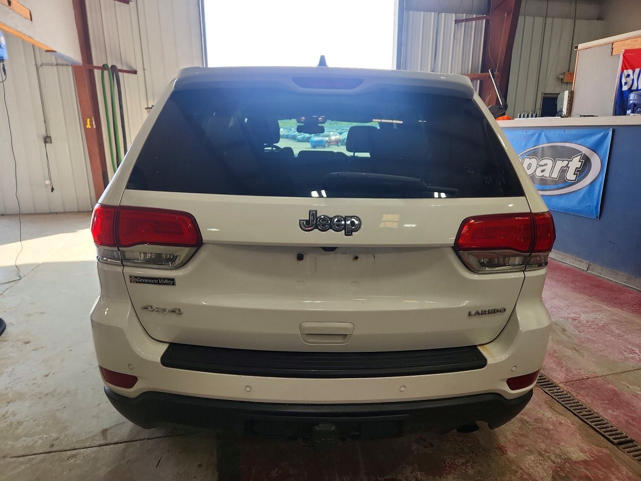 2015 Jeep Grand Cherokee Laredo White vin: 1C4RJFAG7FC226742