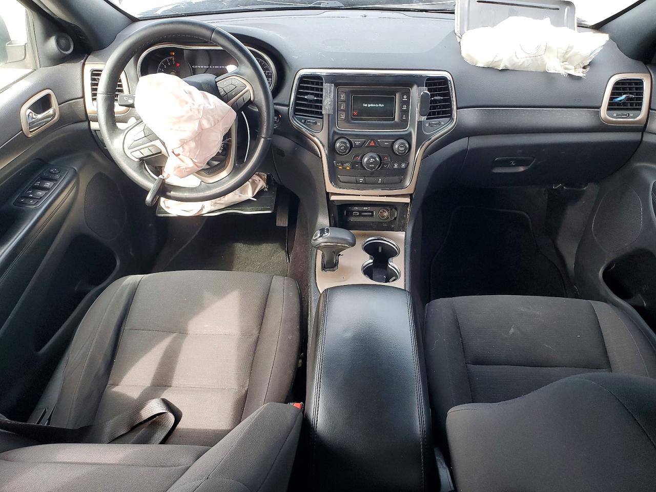 2015 Jeep Grand Cherokee Laredo White vin: 1C4RJFAG7FC227504