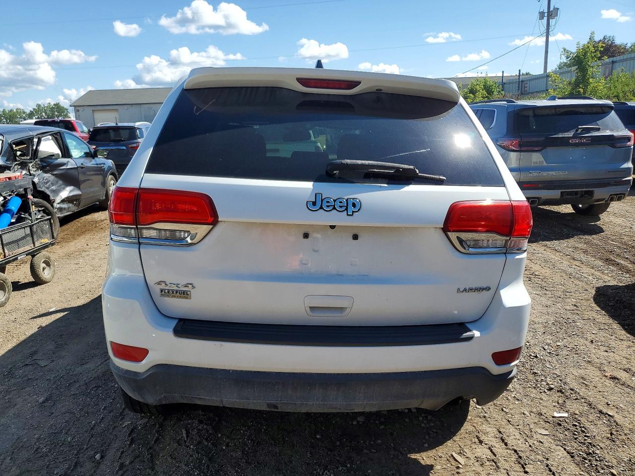 2015 Jeep Grand Cherokee Laredo White vin: 1C4RJFAG7FC233187