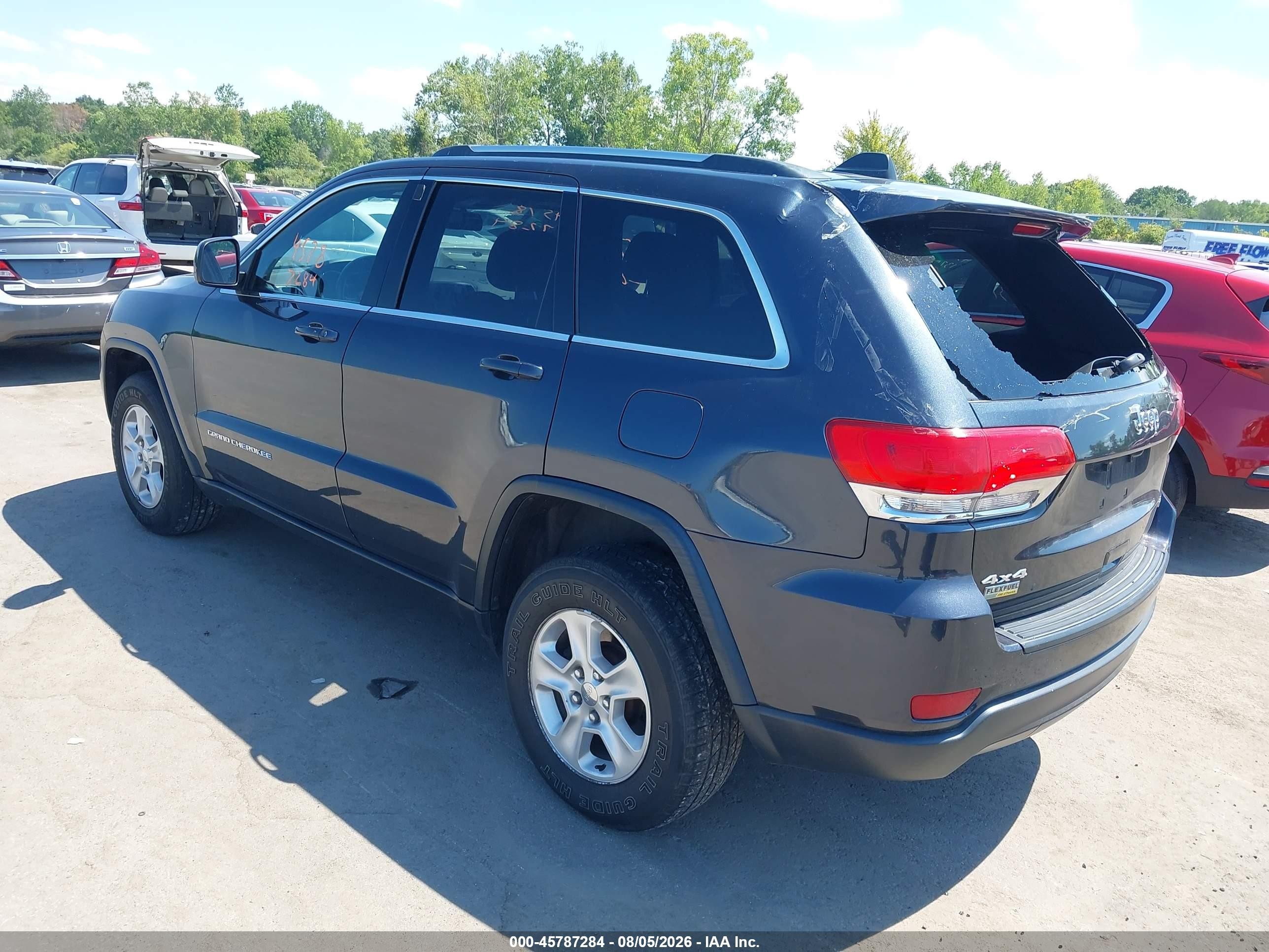 2015 Jeep Grand Cherokee Laredo Синий vin: 1C4RJFAG7FC627238