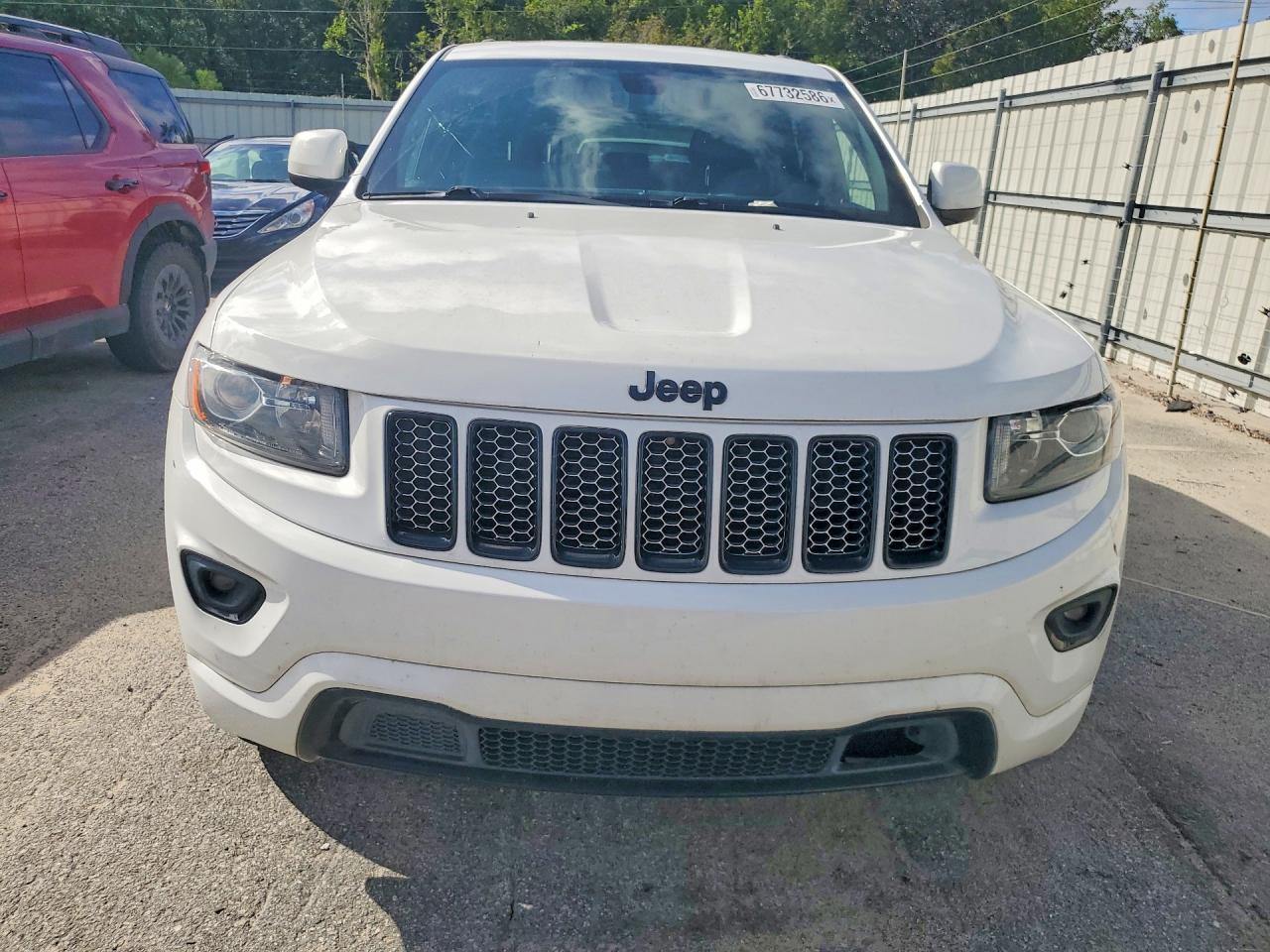 2015 Jeep Grand Cherokee Laredo White vin: 1C4RJFAG7FC651815