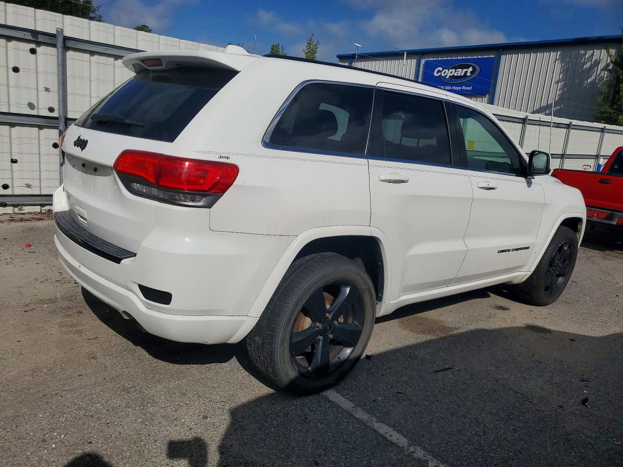 2015 Jeep Grand Cherokee Laredo White vin: 1C4RJFAG7FC651815