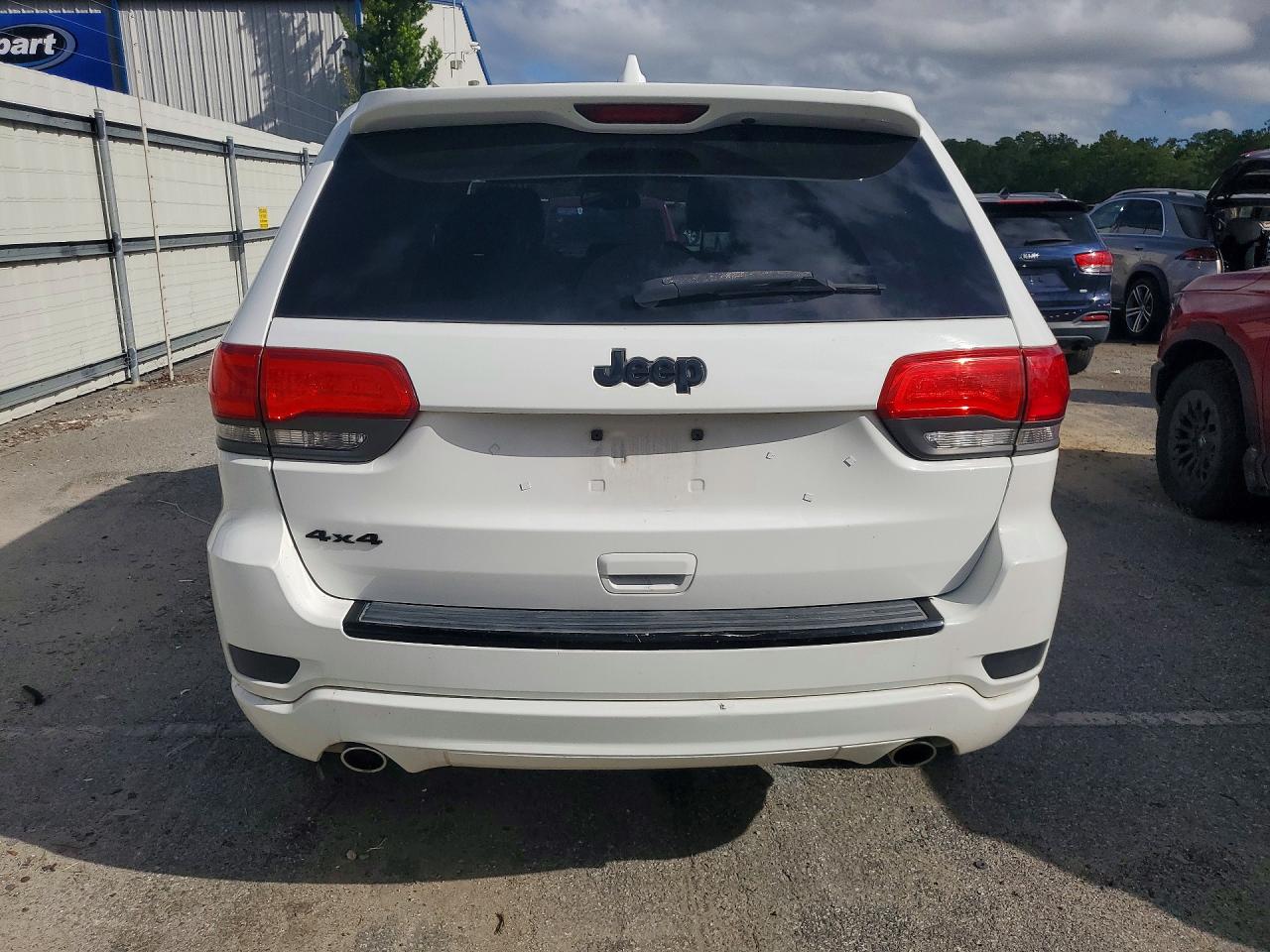 2015 Jeep Grand Cherokee Laredo White vin: 1C4RJFAG7FC651815