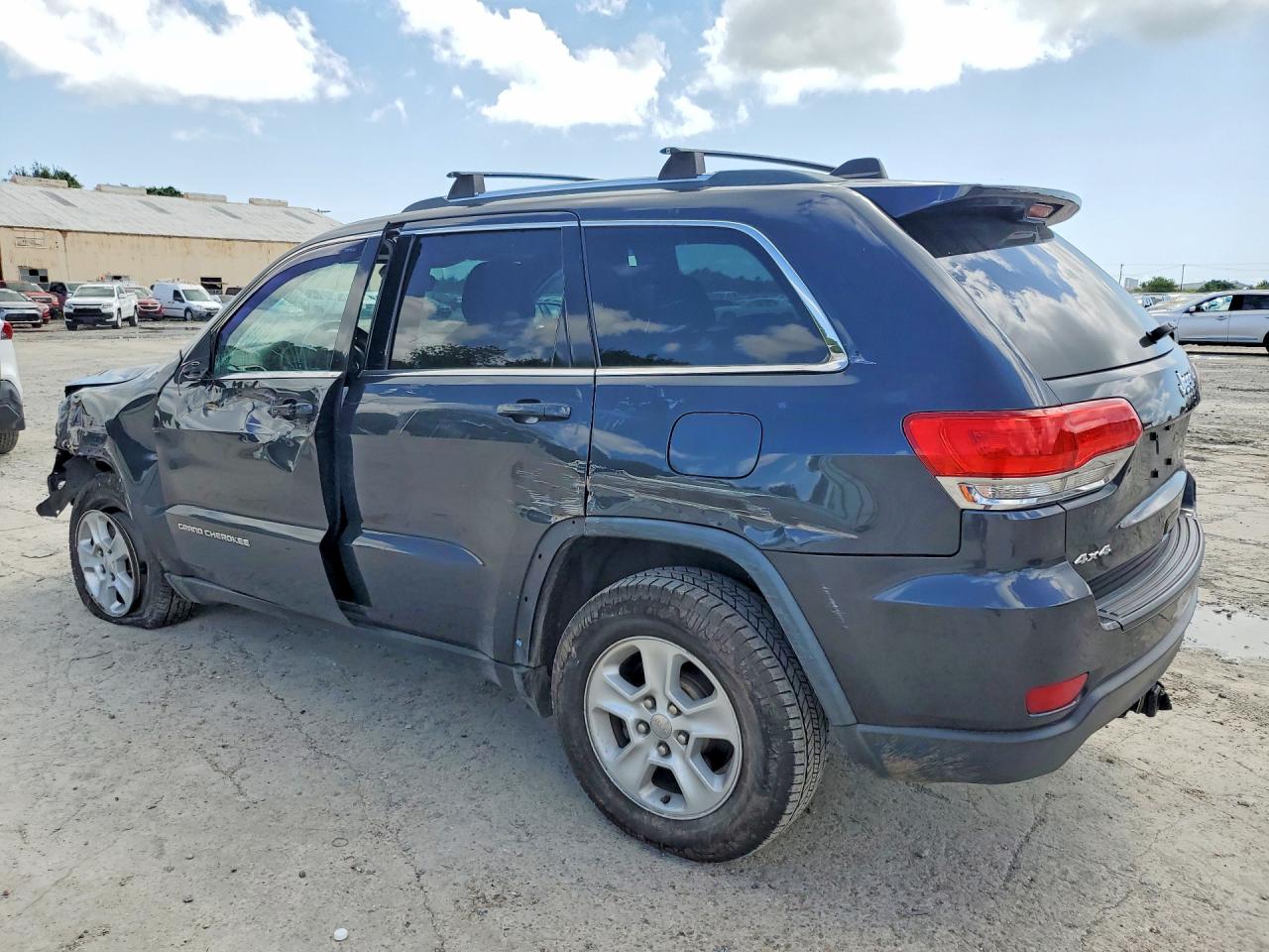 2015 Jeep Grand Cherokee Laredo Gray vin: 1C4RJFAG7FC705128