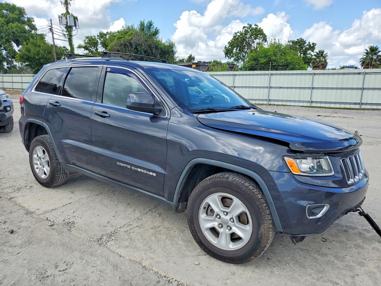 2015 Jeep Grand Cherokee Laredo Gray vin: 1C4RJFAG7FC705128