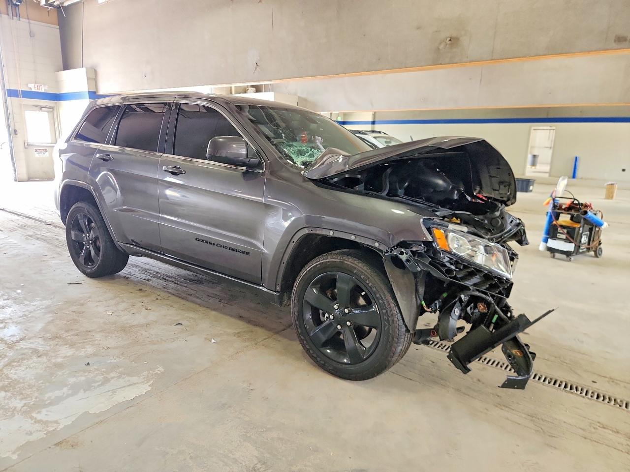 2015 Jeep Grand Cherokee Laredo Gray vin: 1C4RJFAG7FC711656