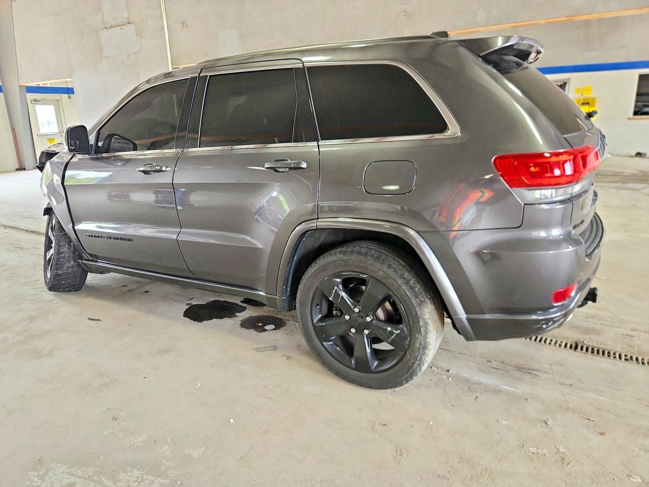 2015 Jeep Grand Cherokee Laredo Gray vin: 1C4RJFAG7FC711656