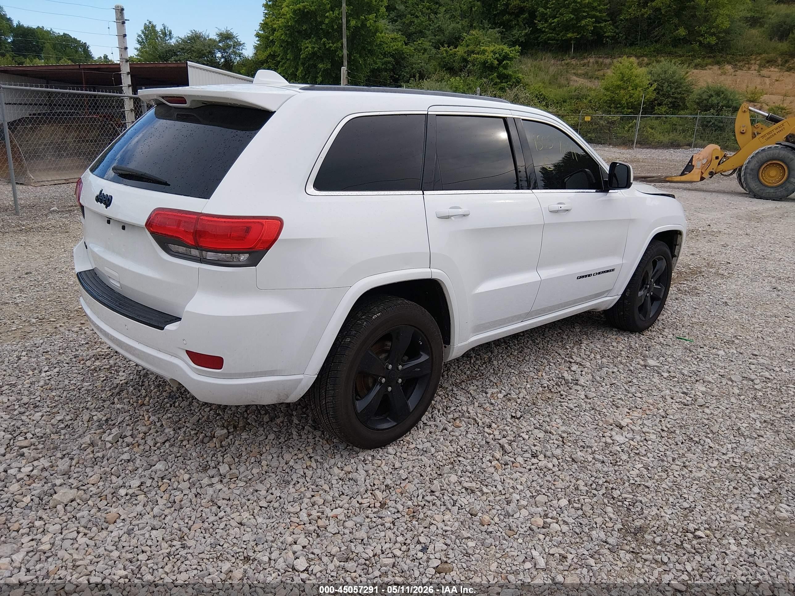 2015 Jeep Grand Cherokee Altitude Белый vin: 1C4RJFAG7FC720549