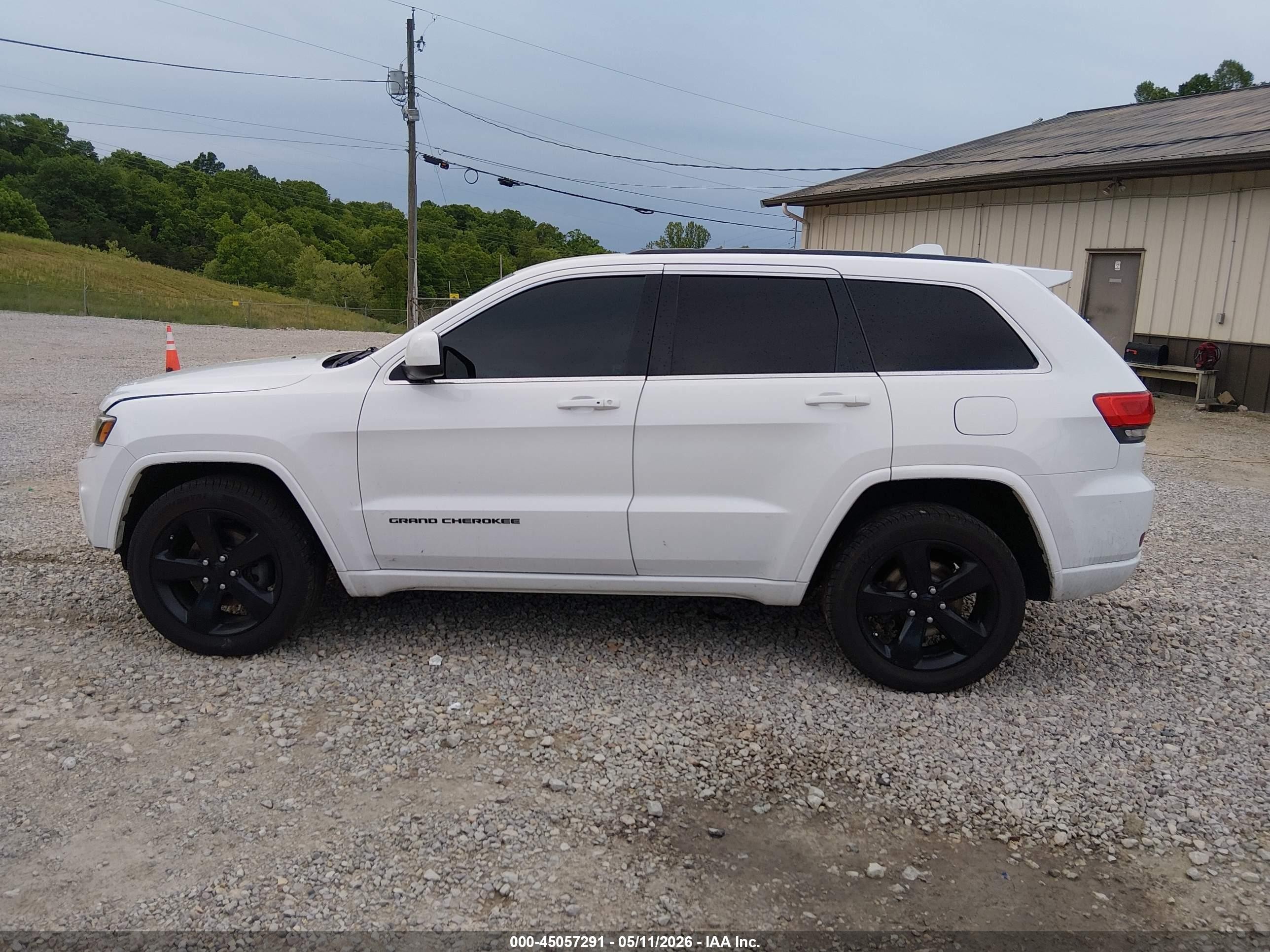 2015 Jeep Grand Cherokee Altitude Белый vin: 1C4RJFAG7FC720549
