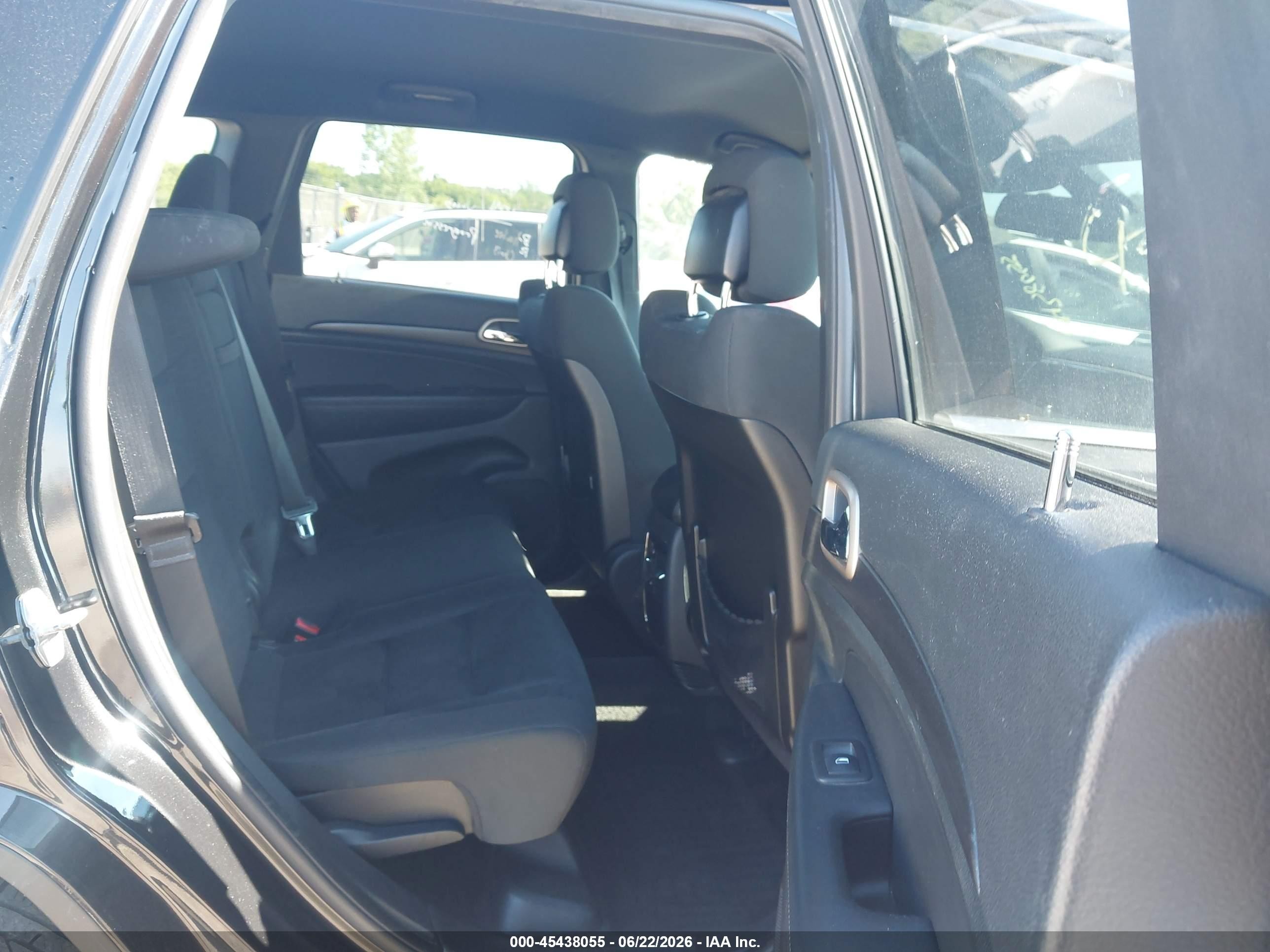 2015 Jeep Grand Cherokee Laredo Black vin: 1C4RJFAG7FC736637