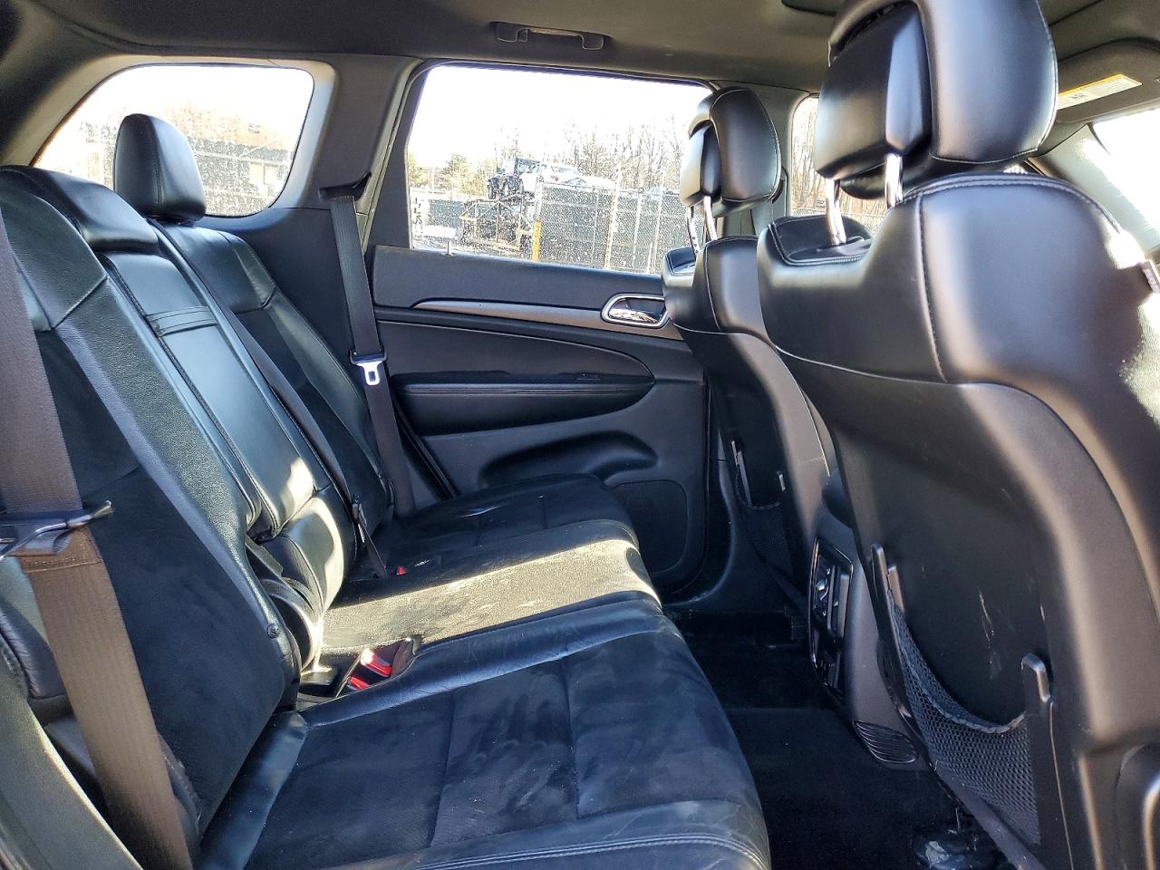 2015 Jeep Grand Cherokee Laredo Gray vin: 1C4RJFAG7FC861573