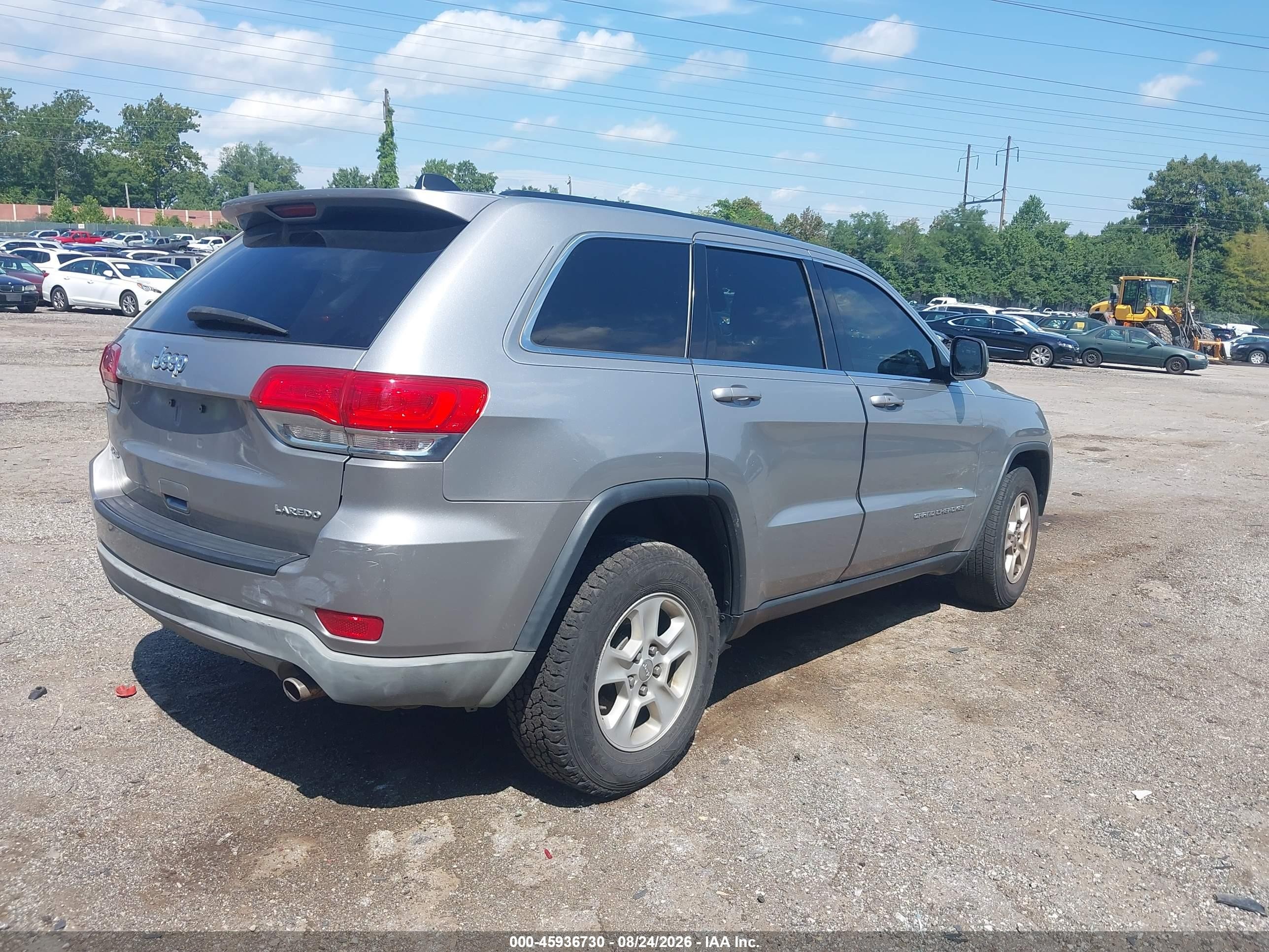 2015 Jeep Grand Cherokee Laredo Silver vin: 1C4RJFAG7FC918130
