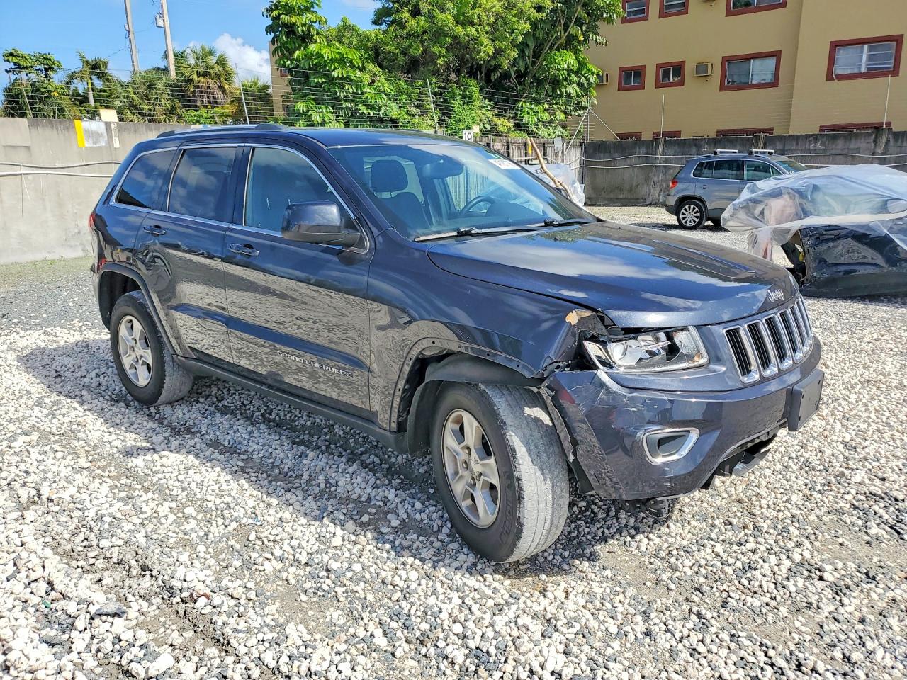 2015 Jeep Grand Cherokee Laredo Gray vin: 1C4RJFAG7FC933646
