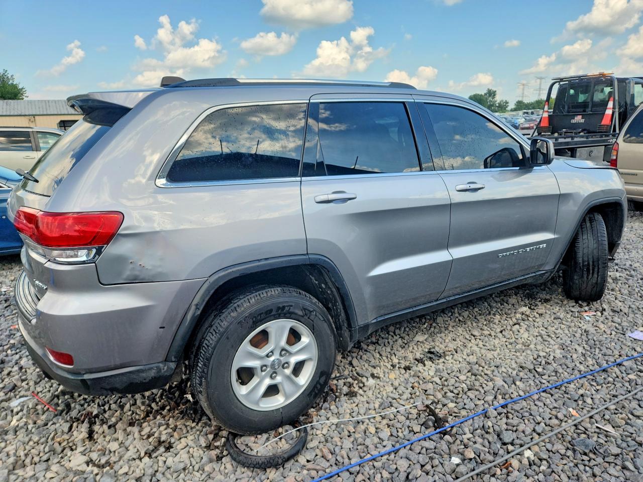 2016 Jeep Grand Cherokee Laredo Silver vin: 1C4RJFAG7GC326602