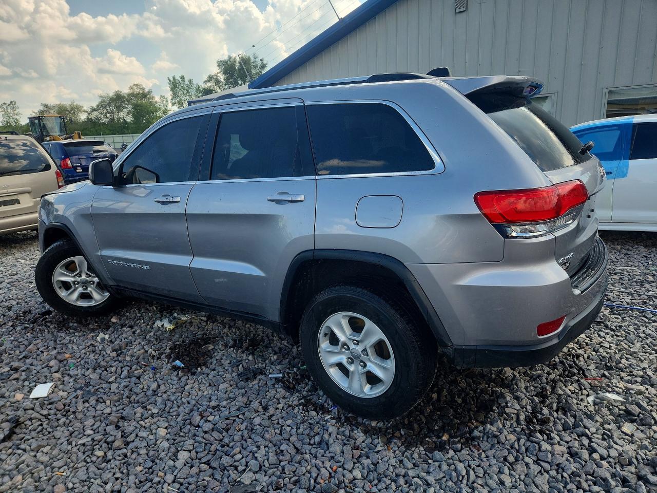 2016 Jeep Grand Cherokee Laredo Silver vin: 1C4RJFAG7GC326602