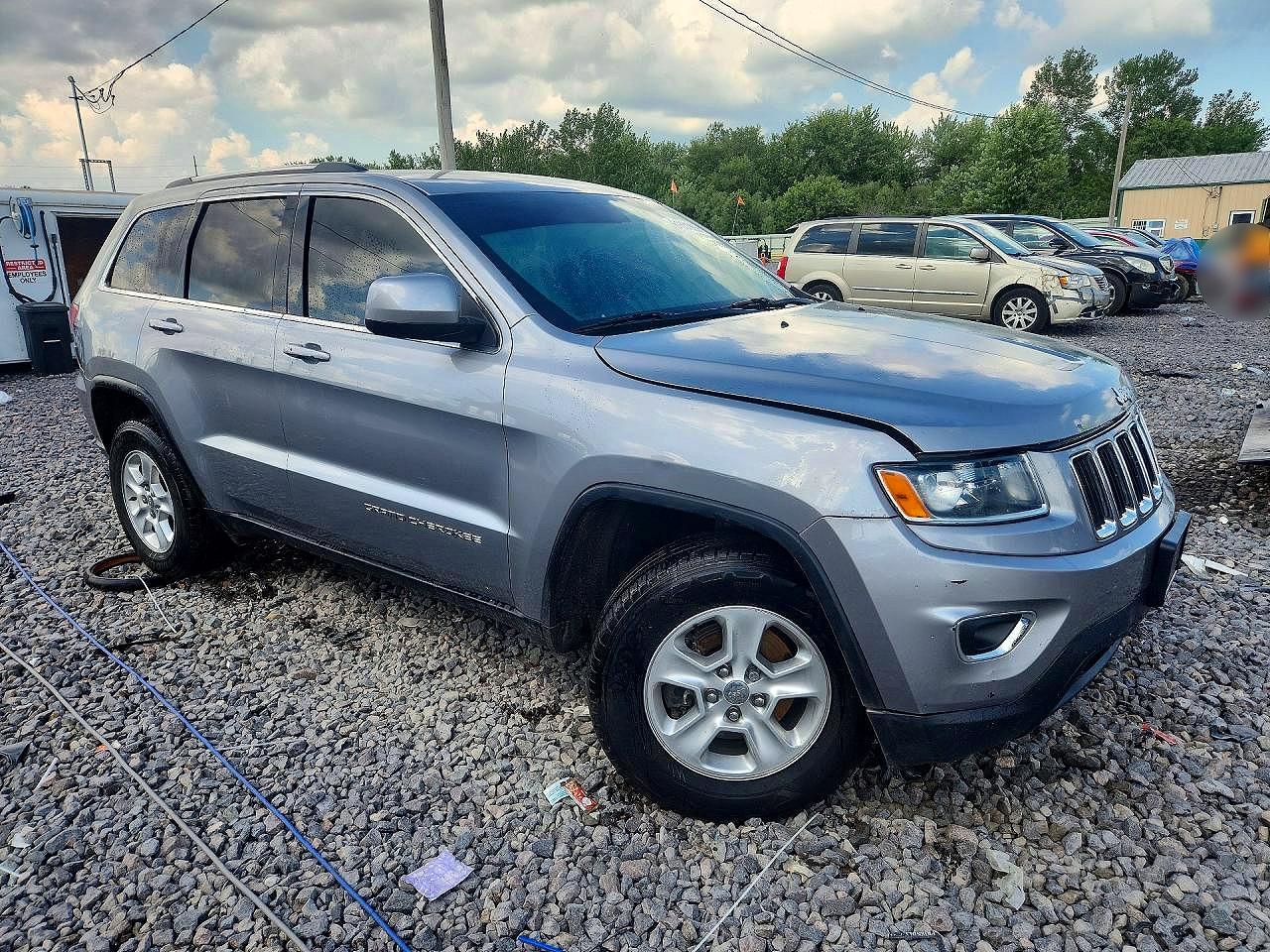 2016 Jeep Grand Cherokee Laredo Silver vin: 1C4RJFAG7GC326602