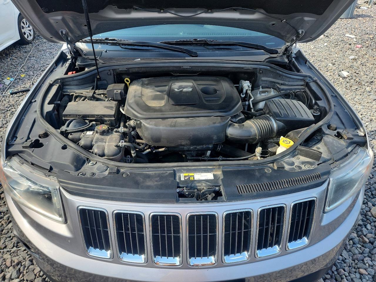 2016 Jeep Grand Cherokee Laredo Silver vin: 1C4RJFAG7GC326602