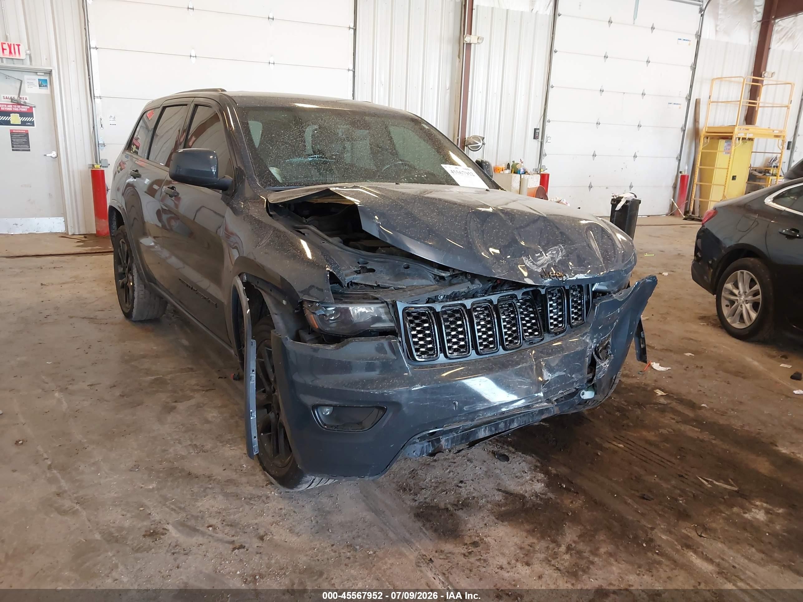 2018 Jeep Grand Cherokee Altitude 4x4 Gray vin: 1C4RJFAG7JC156488