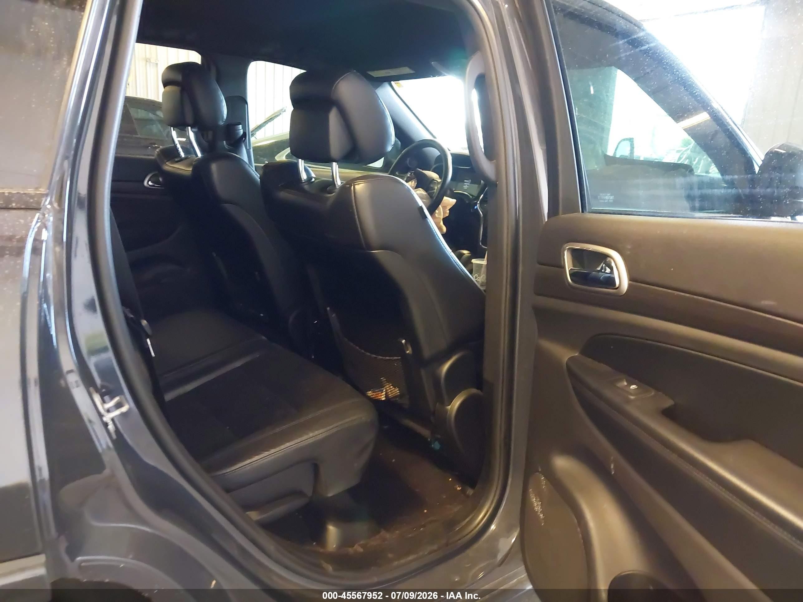 2018 Jeep Grand Cherokee Altitude 4x4 Gray vin: 1C4RJFAG7JC156488