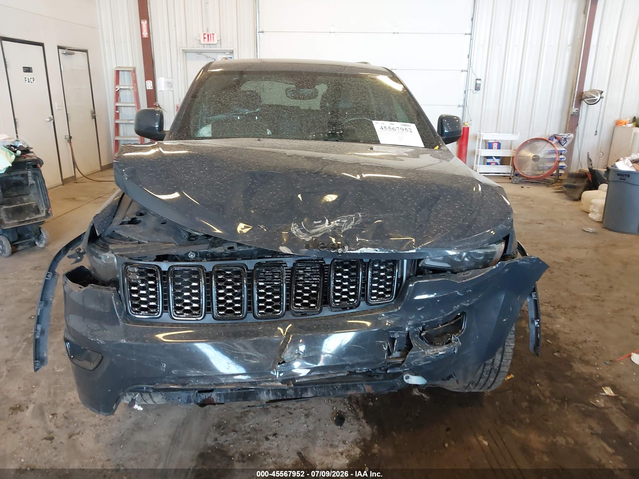 2018 Jeep Grand Cherokee Altitude 4x4 Gray vin: 1C4RJFAG7JC156488