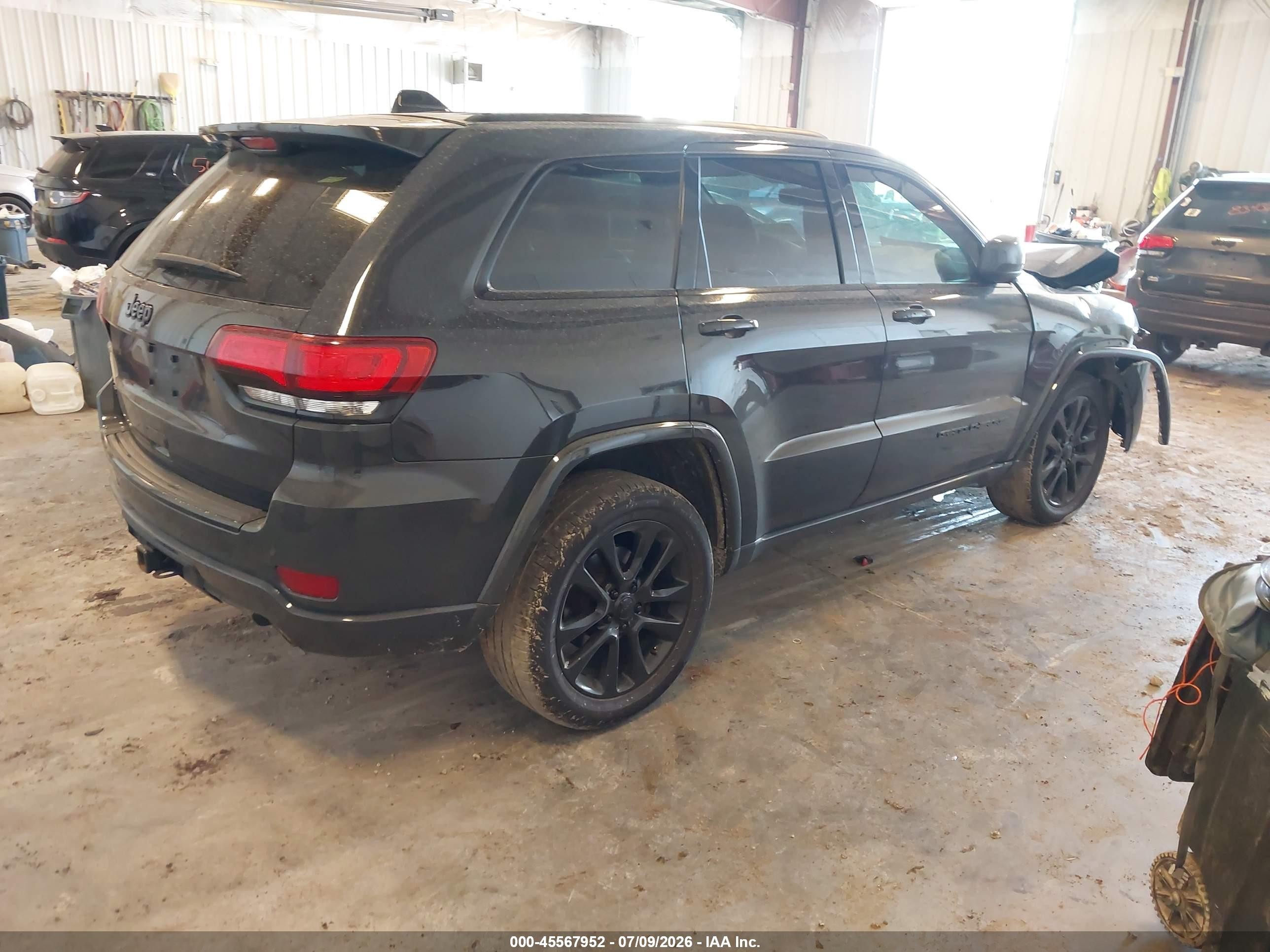 2018 Jeep Grand Cherokee Altitude 4x4 Gray vin: 1C4RJFAG7JC156488
