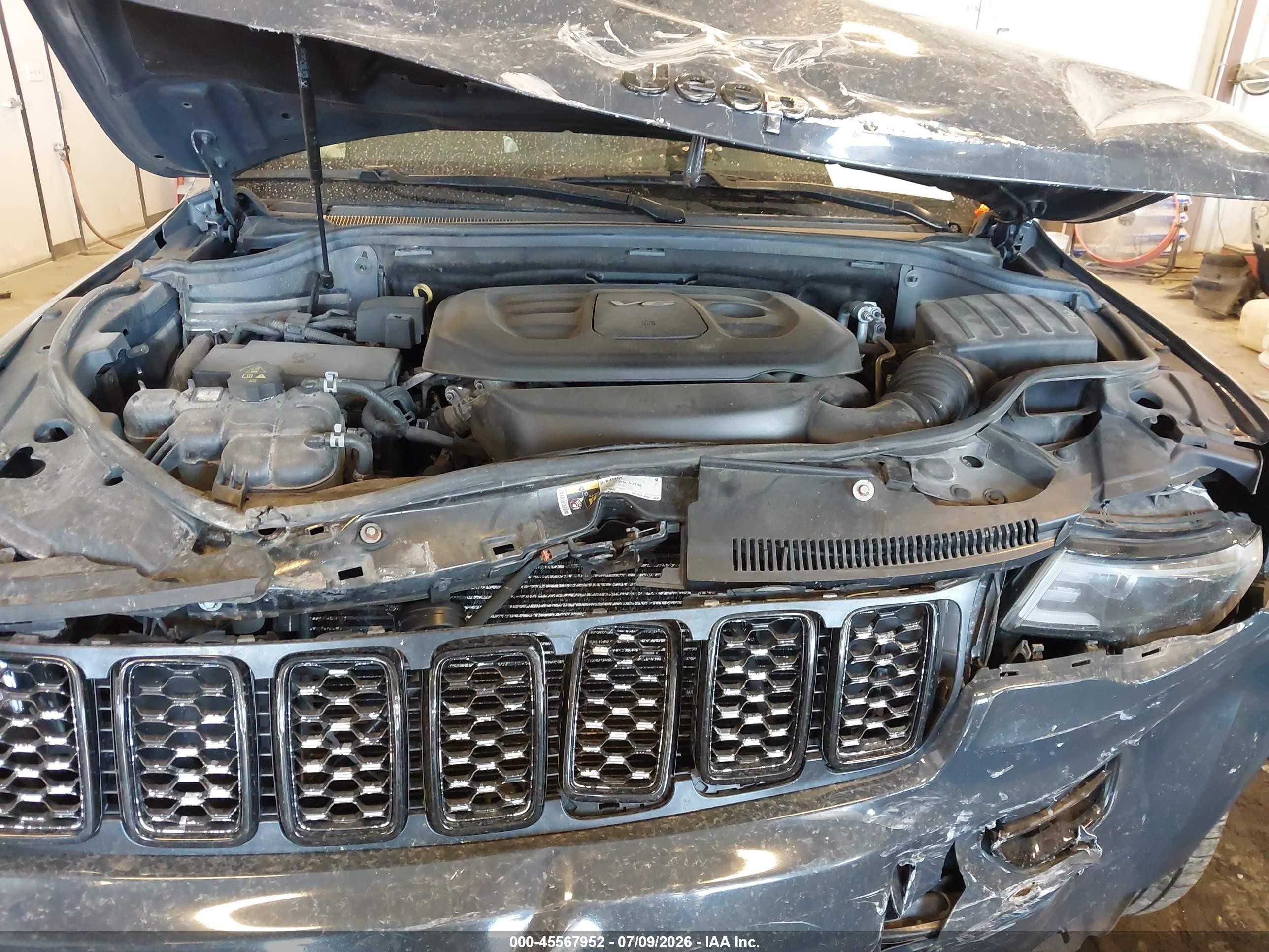 2018 Jeep Grand Cherokee Altitude 4x4 Gray vin: 1C4RJFAG7JC156488