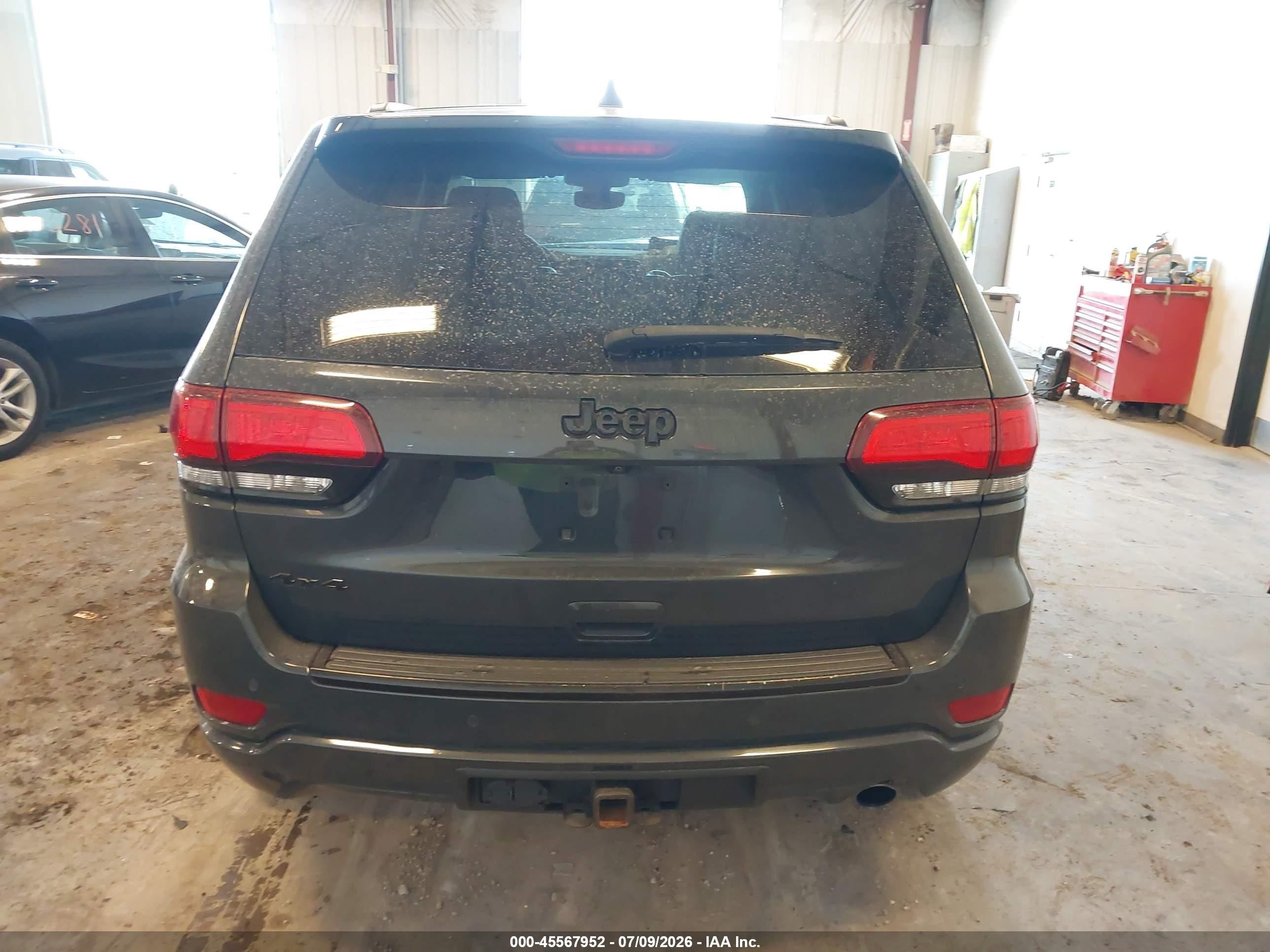 2018 Jeep Grand Cherokee Altitude 4x4 Gray vin: 1C4RJFAG7JC156488