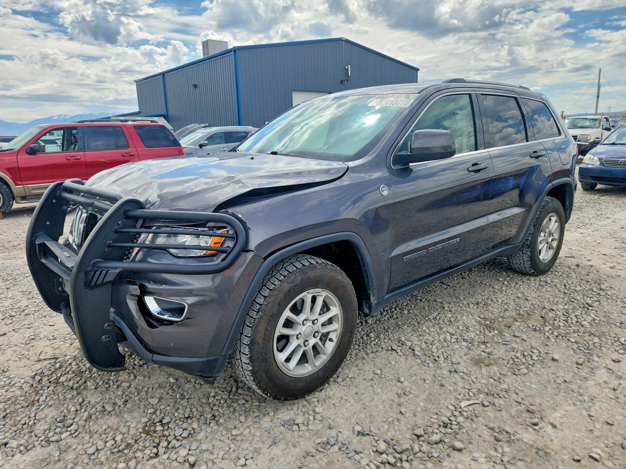 2019 Jeep Grand Cherokee Laredo Gray vin: 1C4RJFAG7KC739449