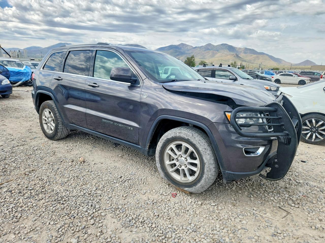 2019 Jeep Grand Cherokee Laredo Серый vin: 1C4RJFAG7KC739449