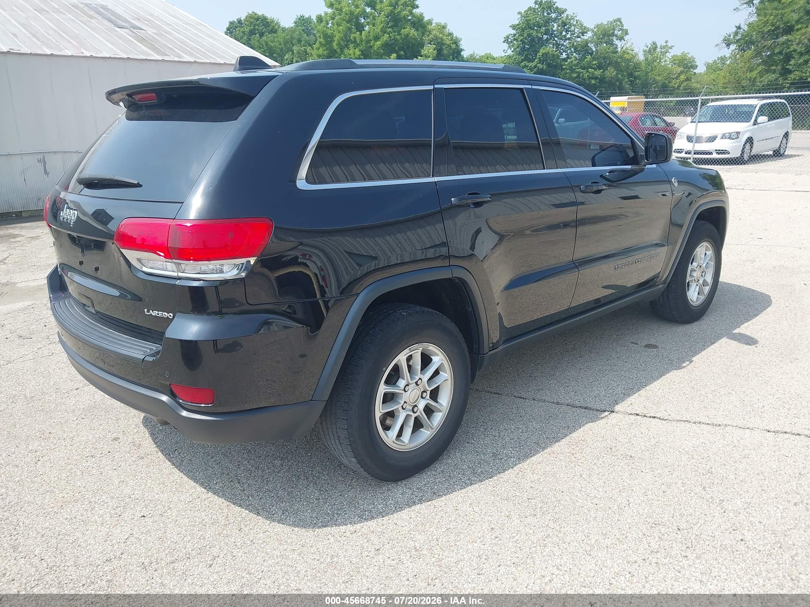 2019 Jeep Grand Cherokee Laredo E 4x4 Black vin: 1C4RJFAG7KC837039