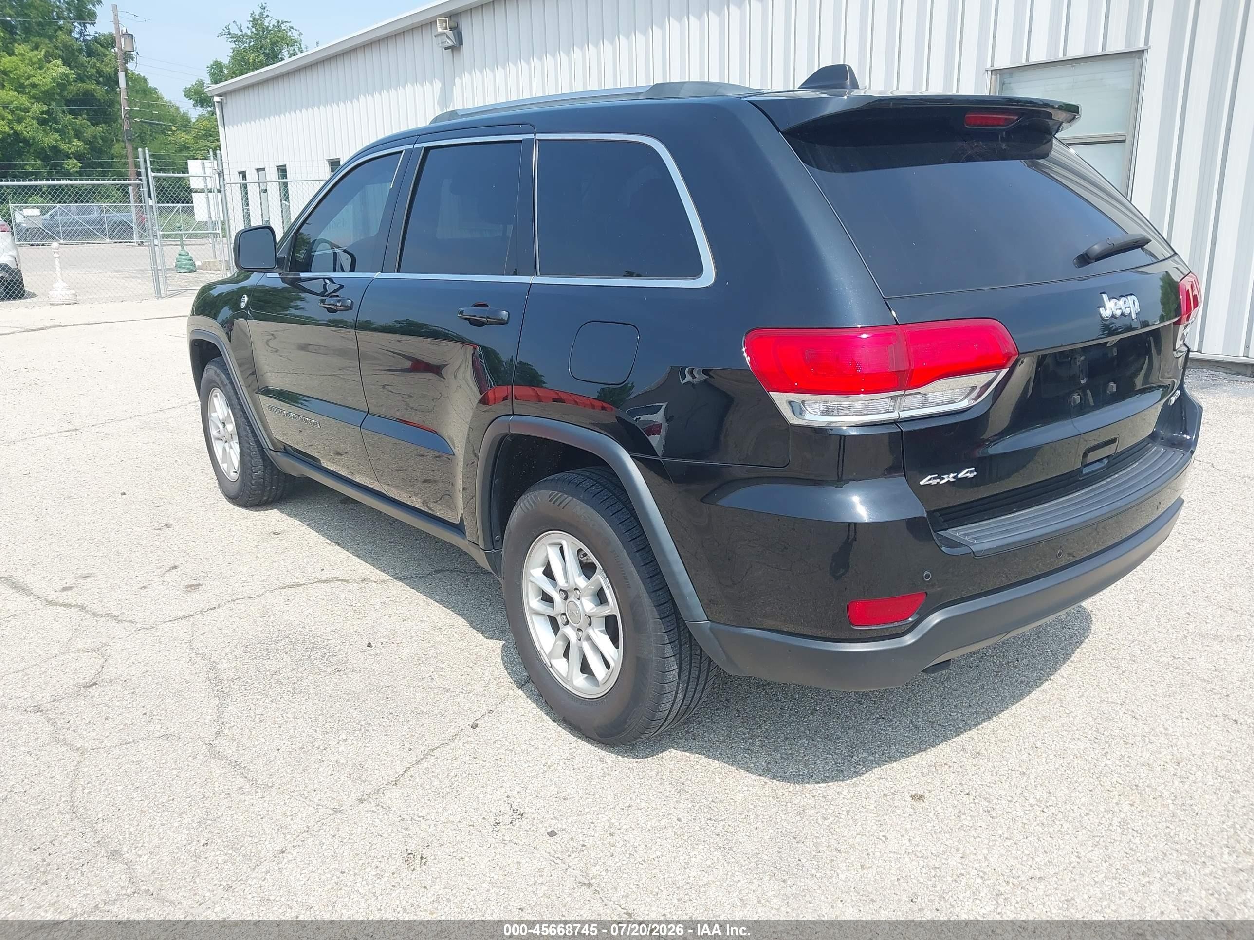 2019 Jeep Grand Cherokee Laredo E 4x4 Black vin: 1C4RJFAG7KC837039