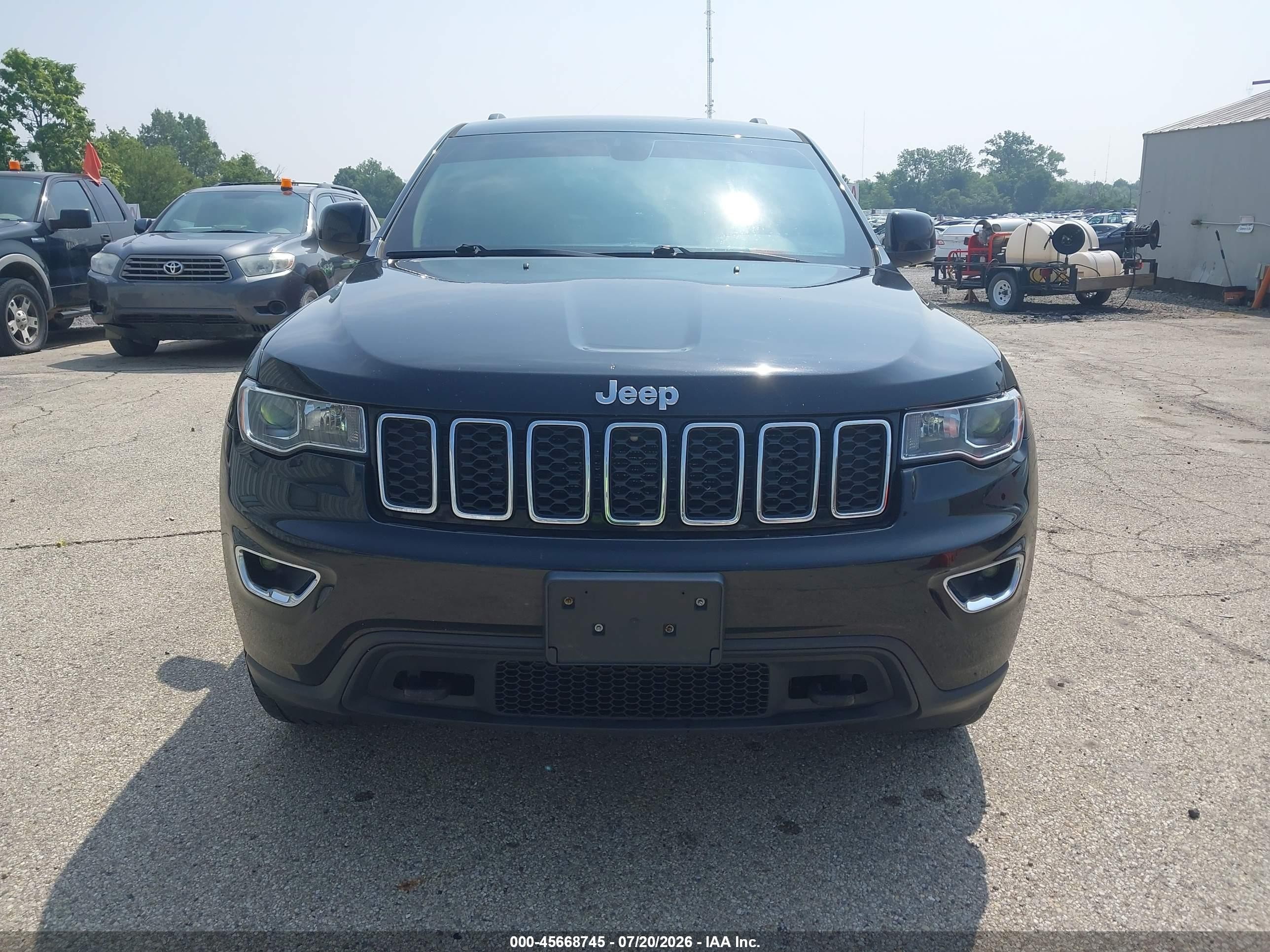 2019 Jeep Grand Cherokee Laredo E 4x4 Black vin: 1C4RJFAG7KC837039