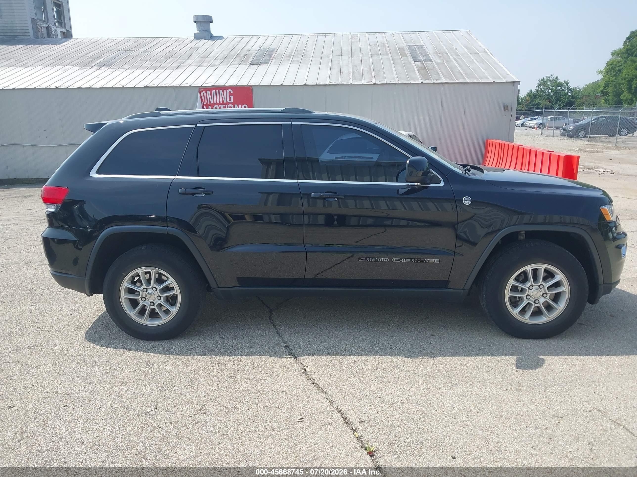 2019 Jeep Grand Cherokee Laredo E 4x4 Black vin: 1C4RJFAG7KC837039