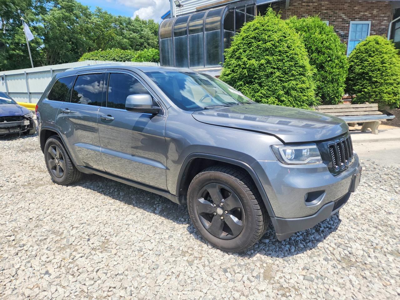 2012 Jeep Grand Cherokee Laredo Gray vin: 1C4RJFAG8CC103463
