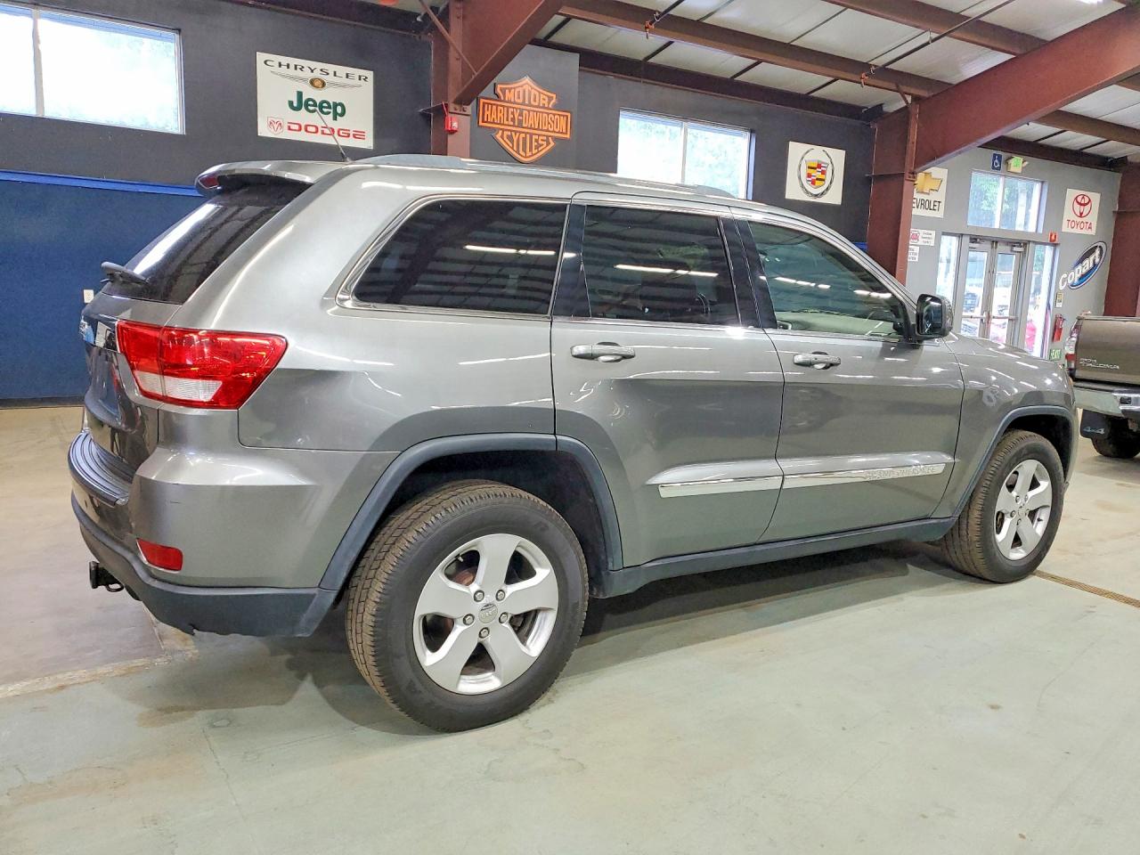2012 Jeep Grand Cherokee Laredo Gray vin: 1C4RJFAG8CC233789