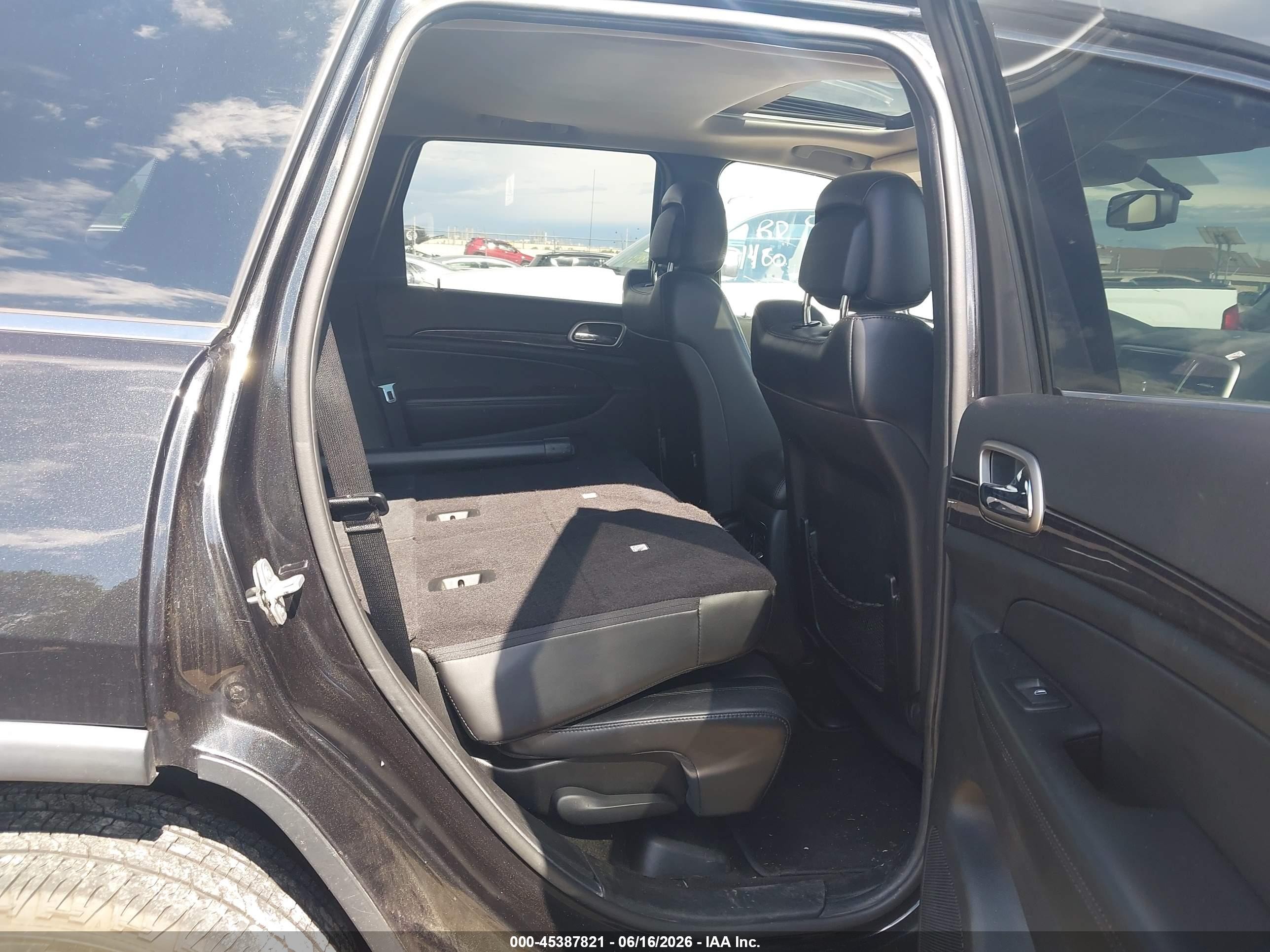 2012 Jeep Grand Cherokee Laredo Black vin: 1C4RJFAG8CC245103