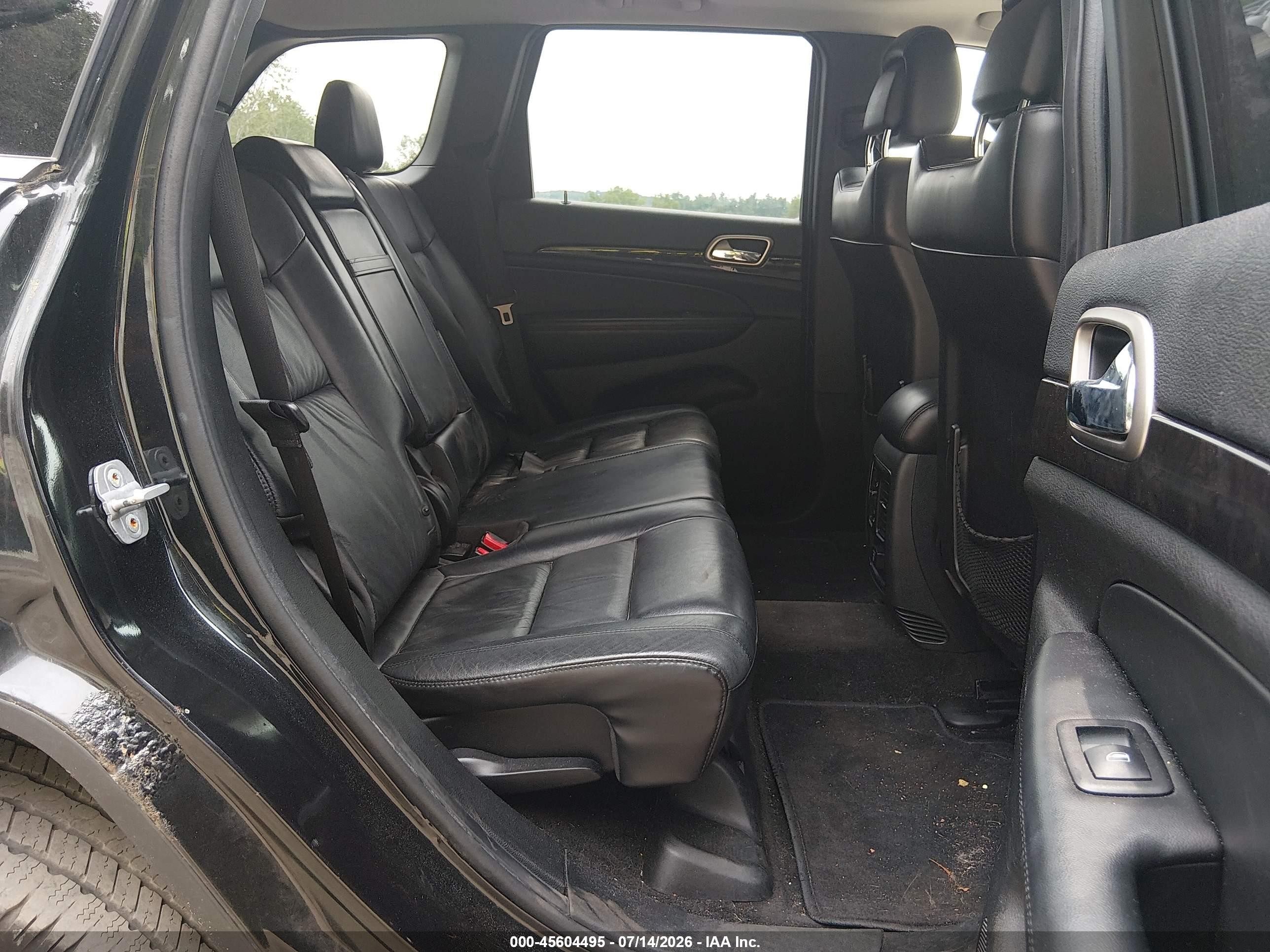 2012 Jeep Grand Cherokee Laredo Gray vin: 1C4RJFAG8CC263312