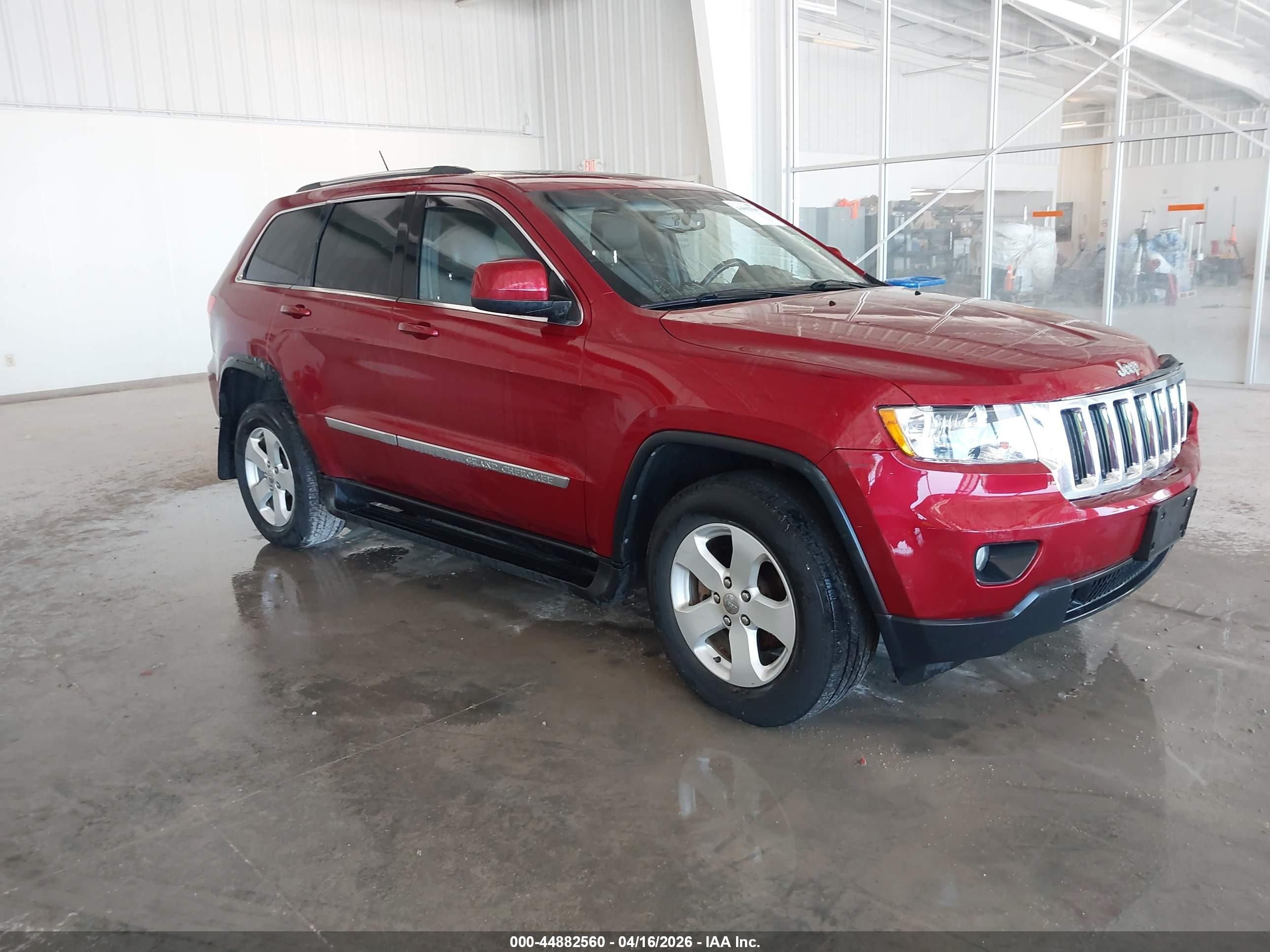 2012 Jeep Grand Cherokee Laredo Бордовый vin: 1C4RJFAG8CC324965