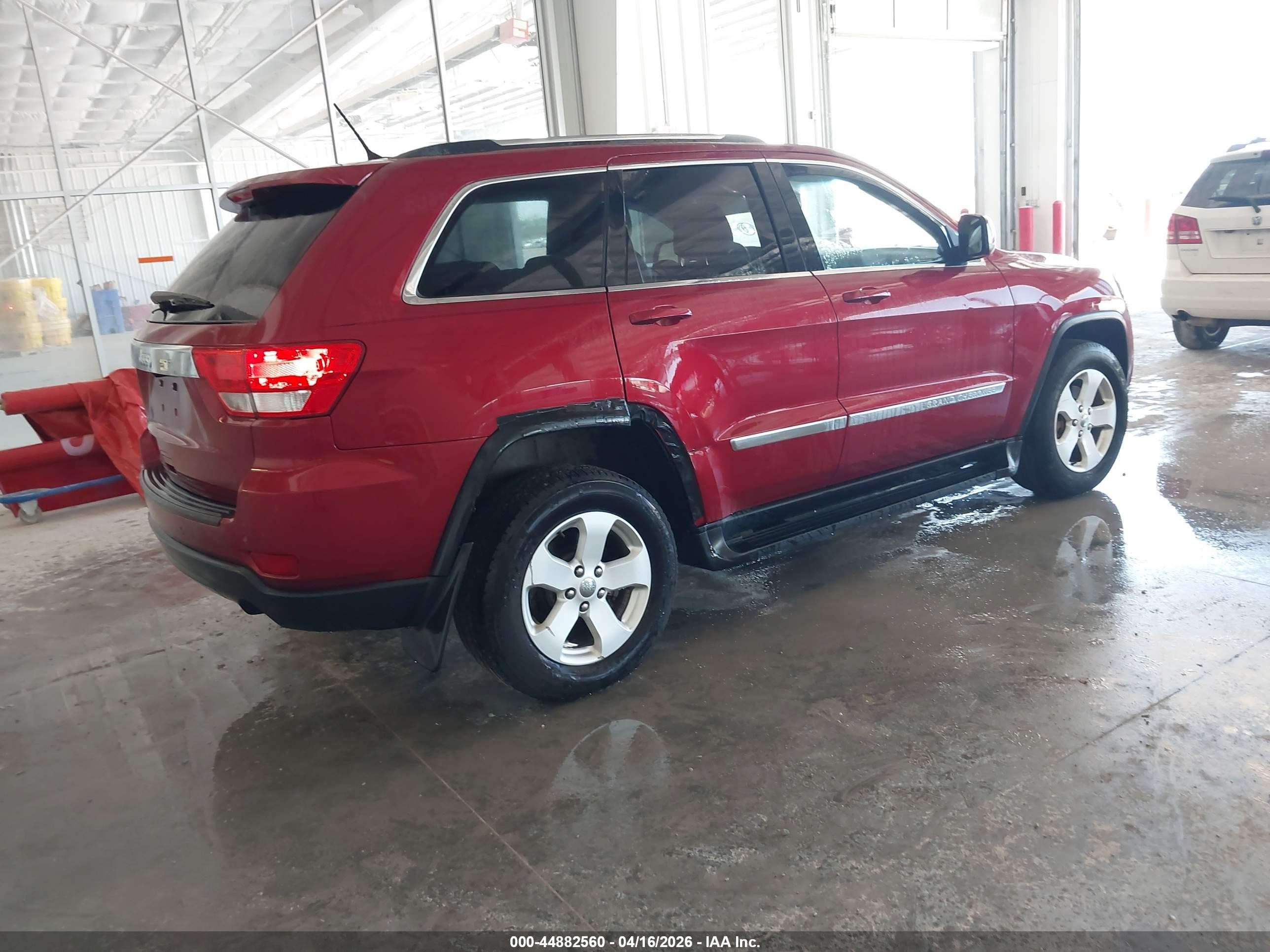 2012 Jeep Grand Cherokee Laredo Бордовый vin: 1C4RJFAG8CC324965