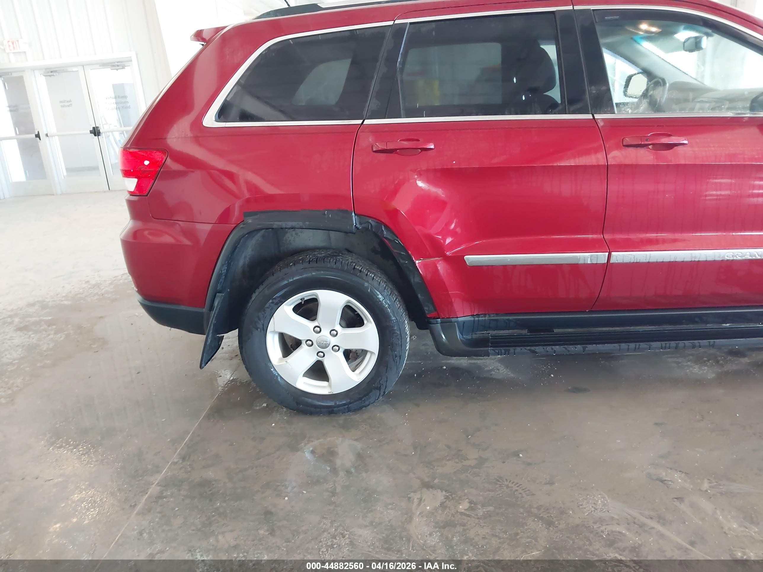 2012 Jeep Grand Cherokee Laredo Бордовый vin: 1C4RJFAG8CC324965