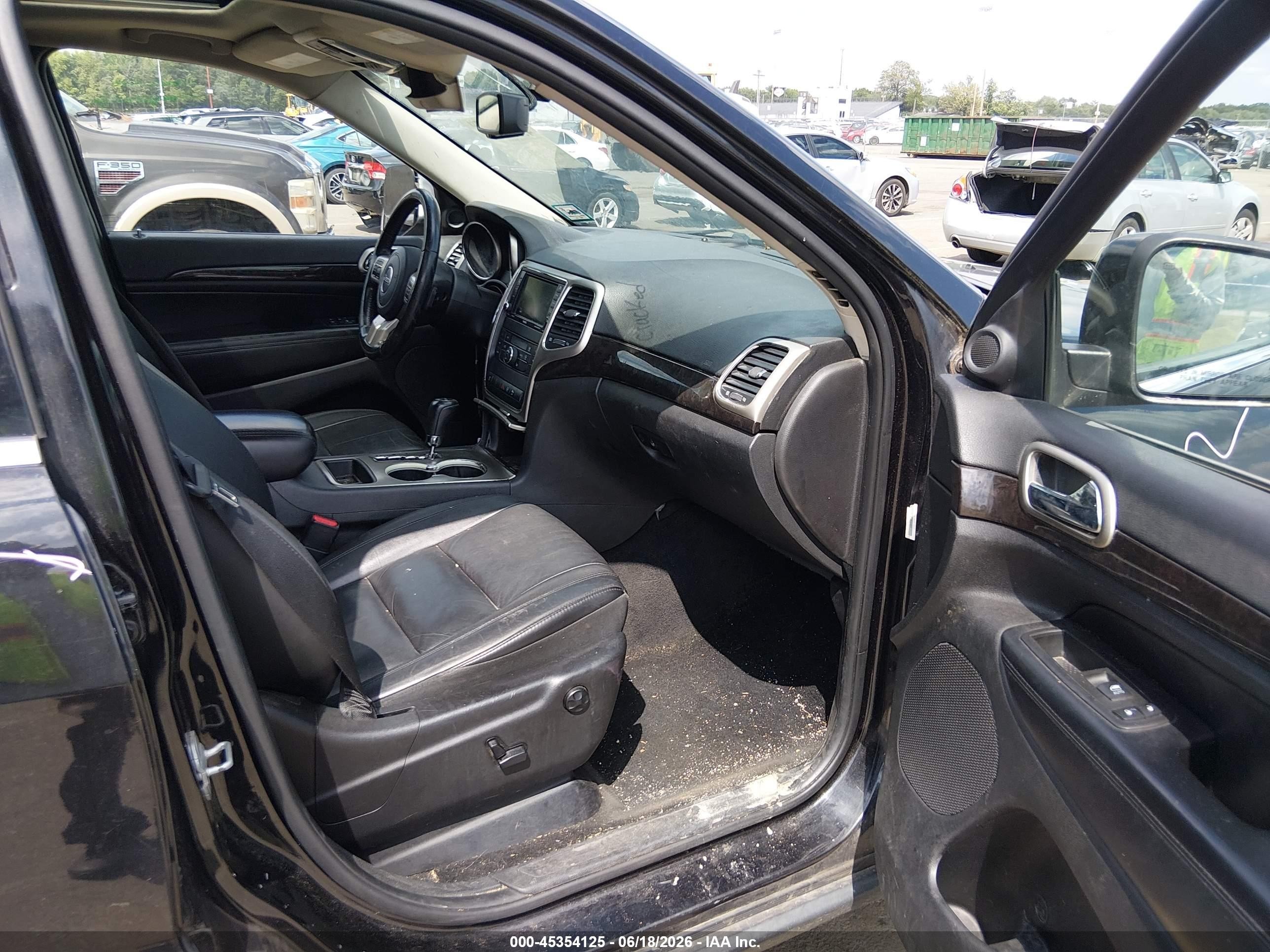 2012 Jeep Grand Cherokee Laredo Black vin: 1C4RJFAG8CC348697