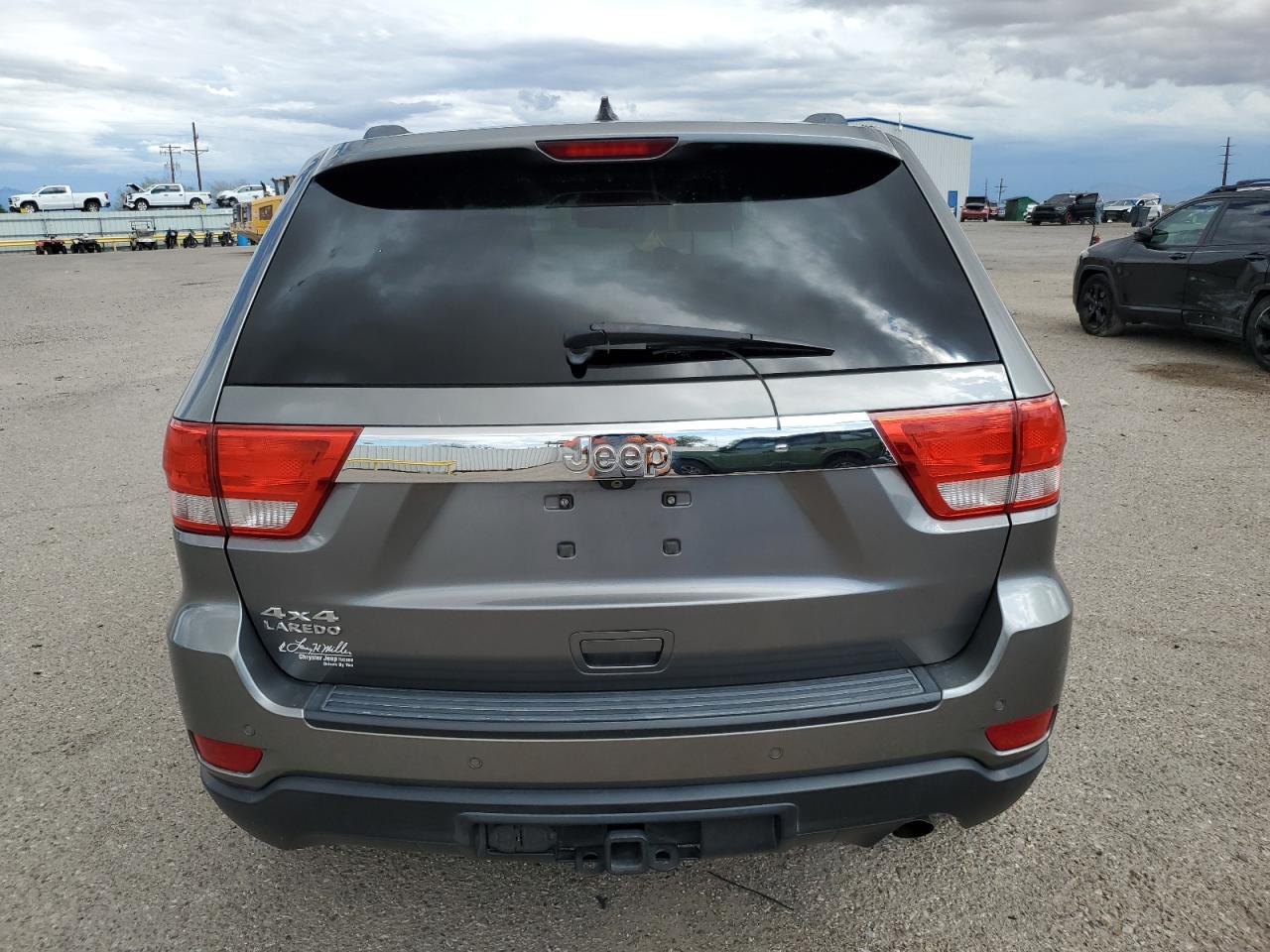 2013 Jeep Grand Cherokee Laredo Угольный vin: 1C4RJFAG8DC505789