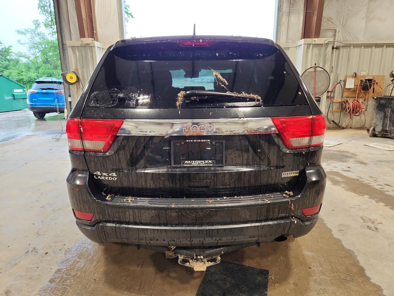 2013 Jeep Grand Cherokee Laredo Black vin: 1C4RJFAG8DC508403 Damage: Rear Bumper, Chipped, 2