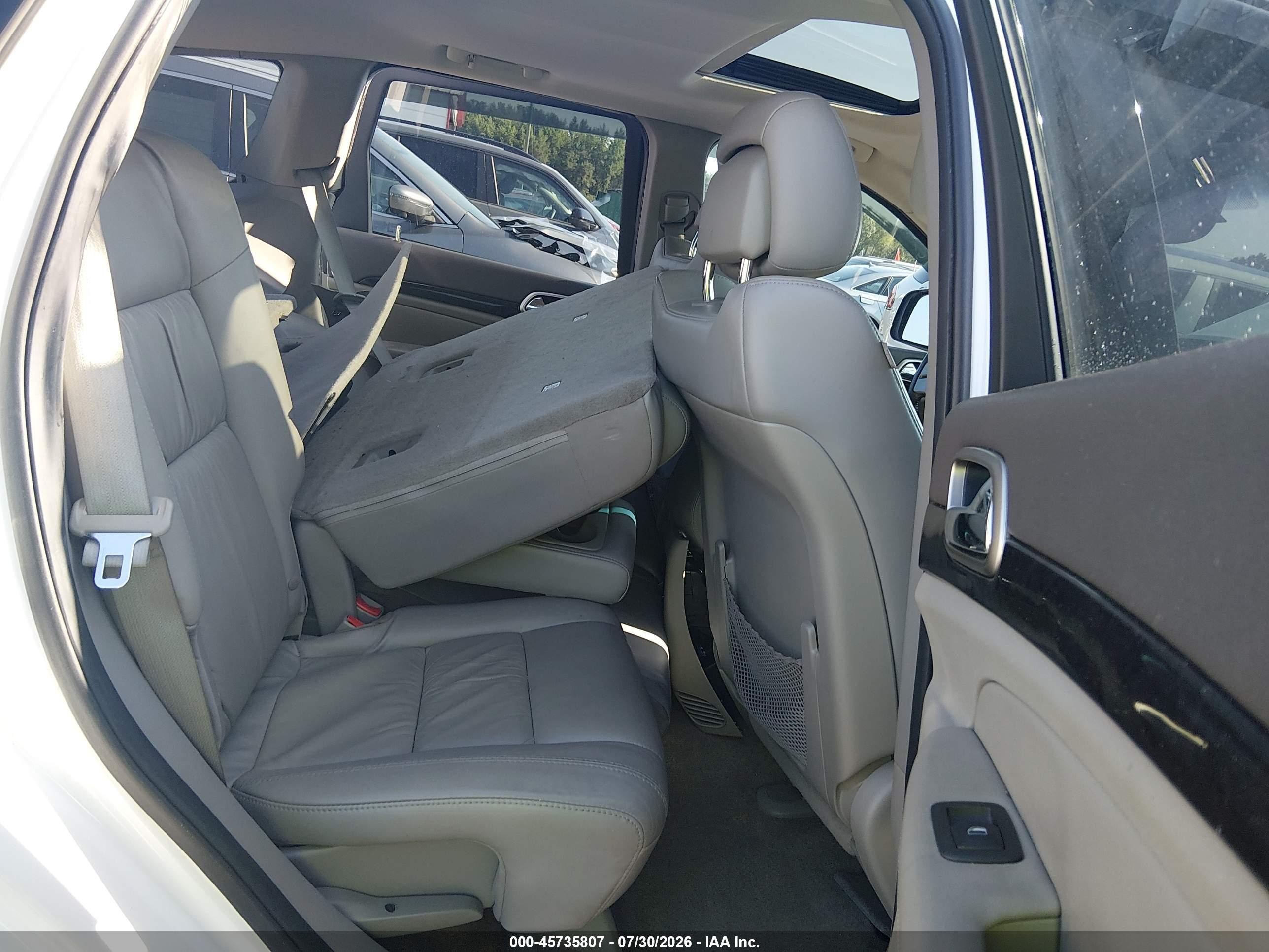 2013 Jeep Grand Cherokee Laredo White vin: 1C4RJFAG8DC548772
