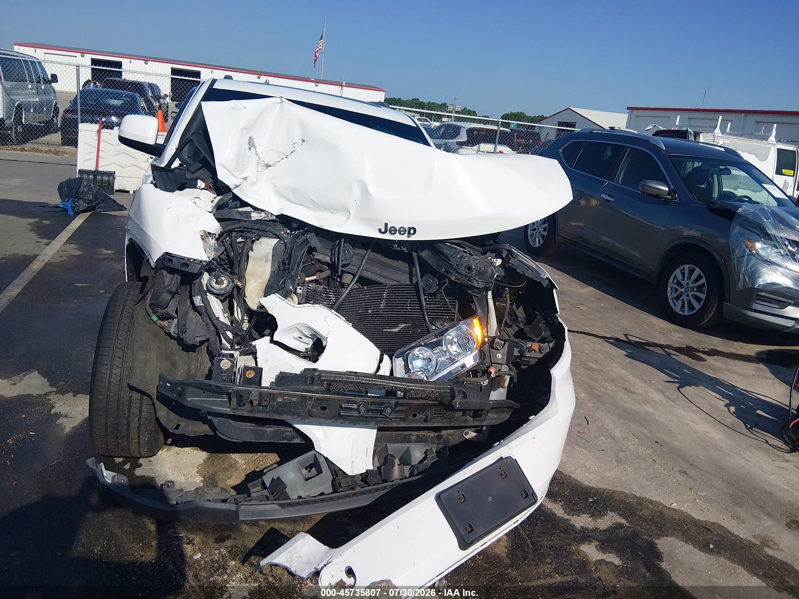 2013 Jeep Grand Cherokee Laredo White vin: 1C4RJFAG8DC548772