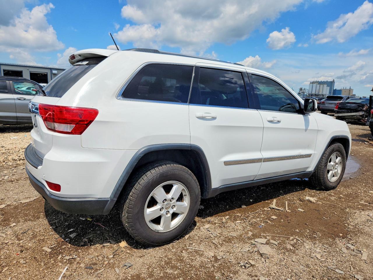 2013 Jeep Grand Cherokee Laredo Белый vin: 1C4RJFAG8DC642232