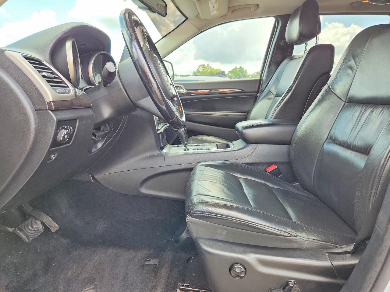 2013 Jeep Grand Cherokee Laredo Белый vin: 1C4RJFAG8DC642232