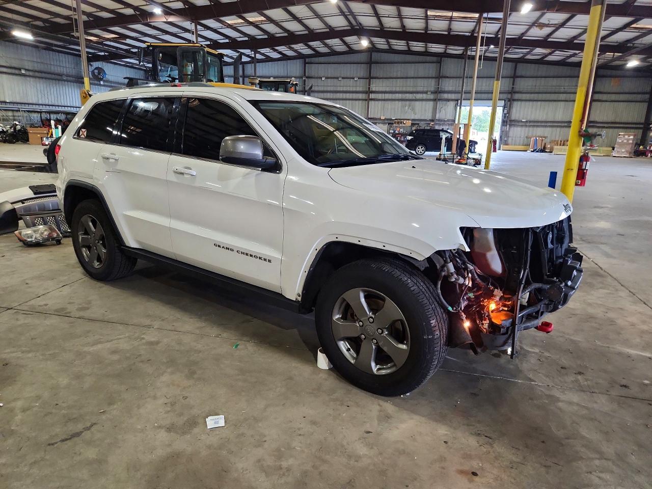 2013 Jeep Grand Cherokee Laredo Белый vin: 1C4RJFAG8DC647933