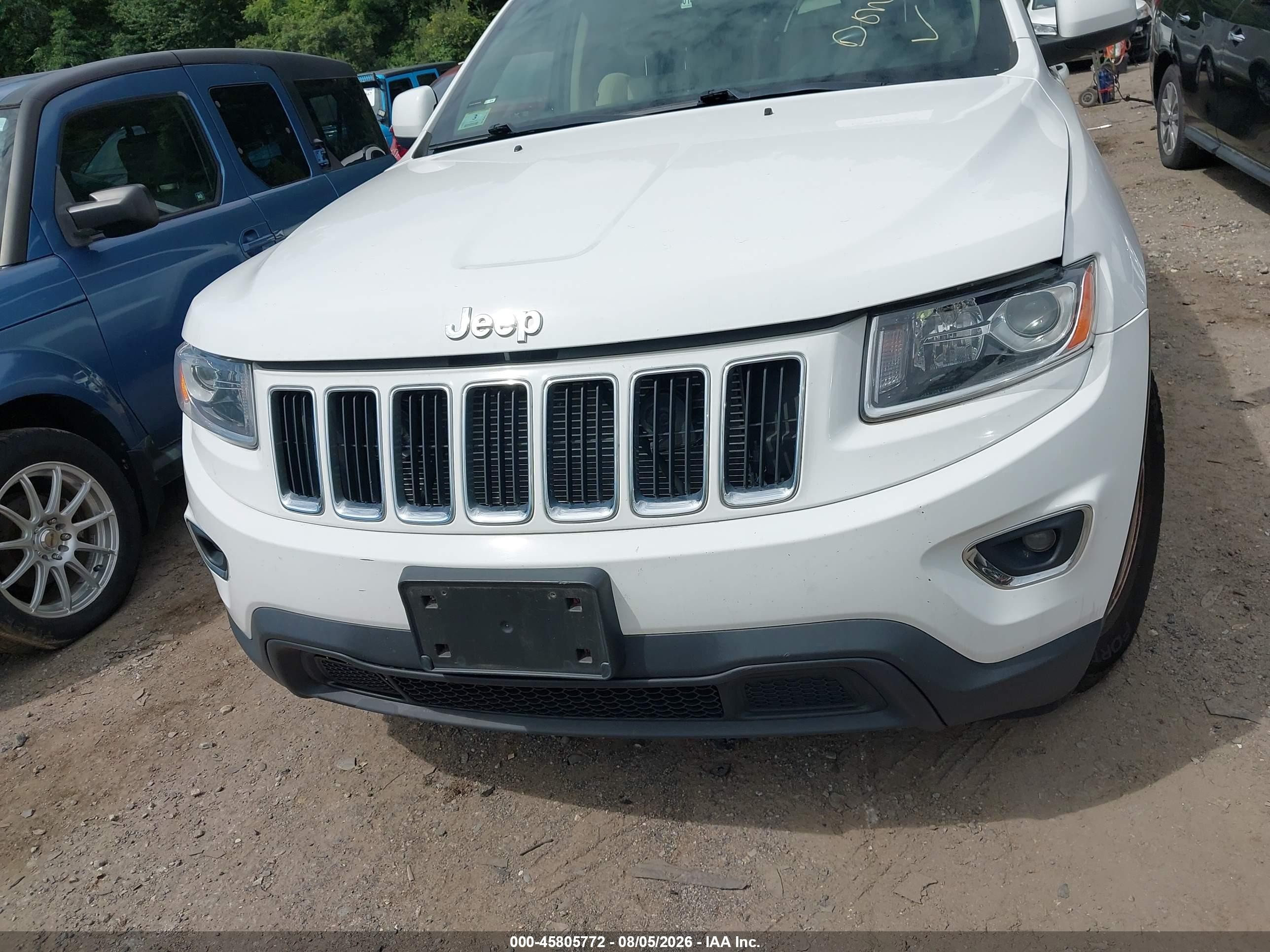 2014 Jeep Grand Cherokee Laredo White vin: 1C4RJFAG8EC110058